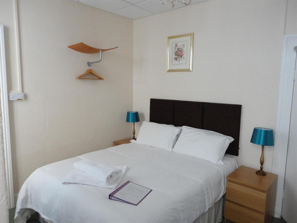 Southport Vacations - Albert  Victoria Hotel - Property Image 3