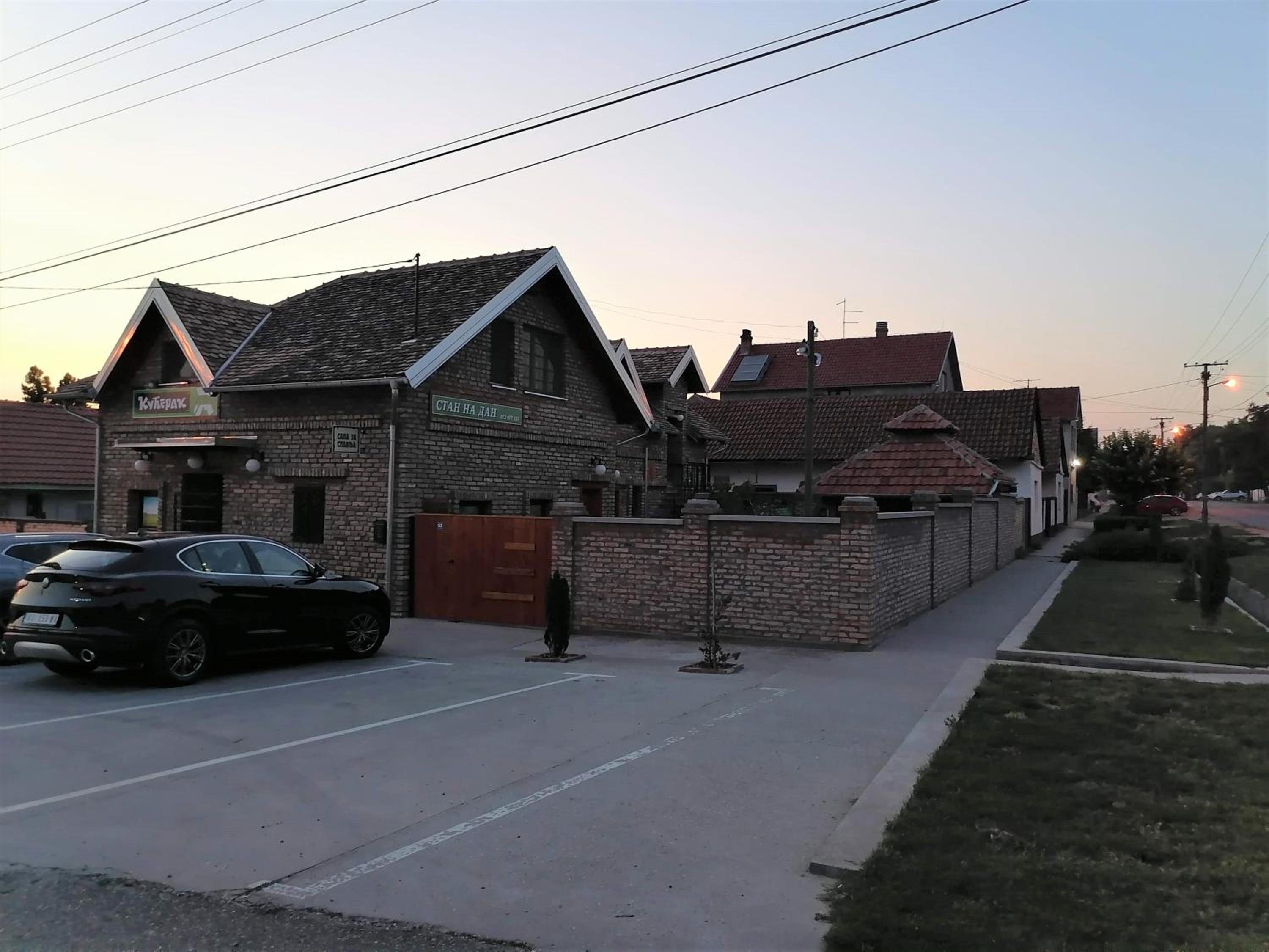 Photo 12