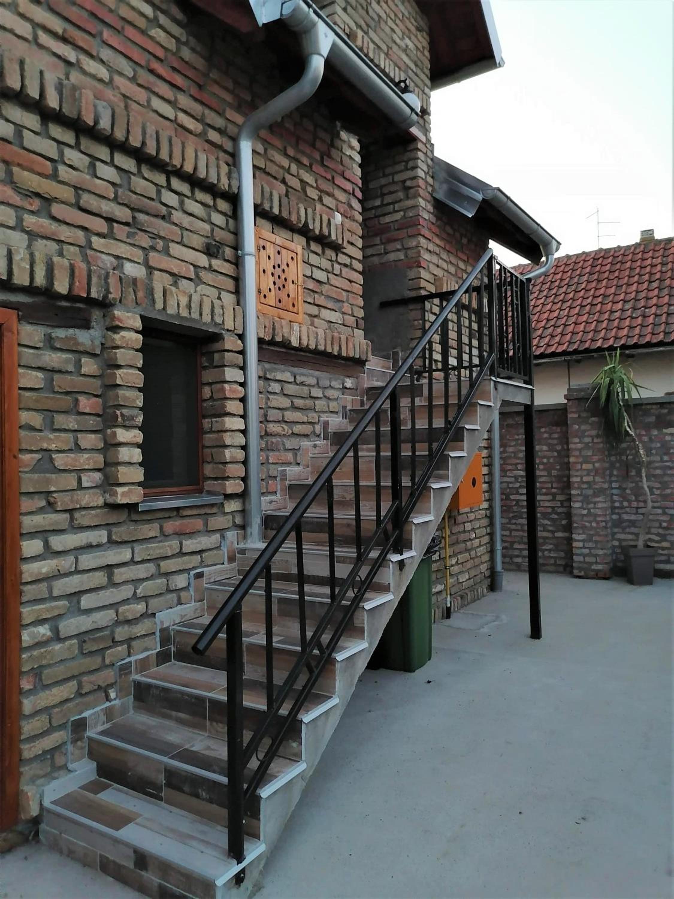 Kućerak X view 2