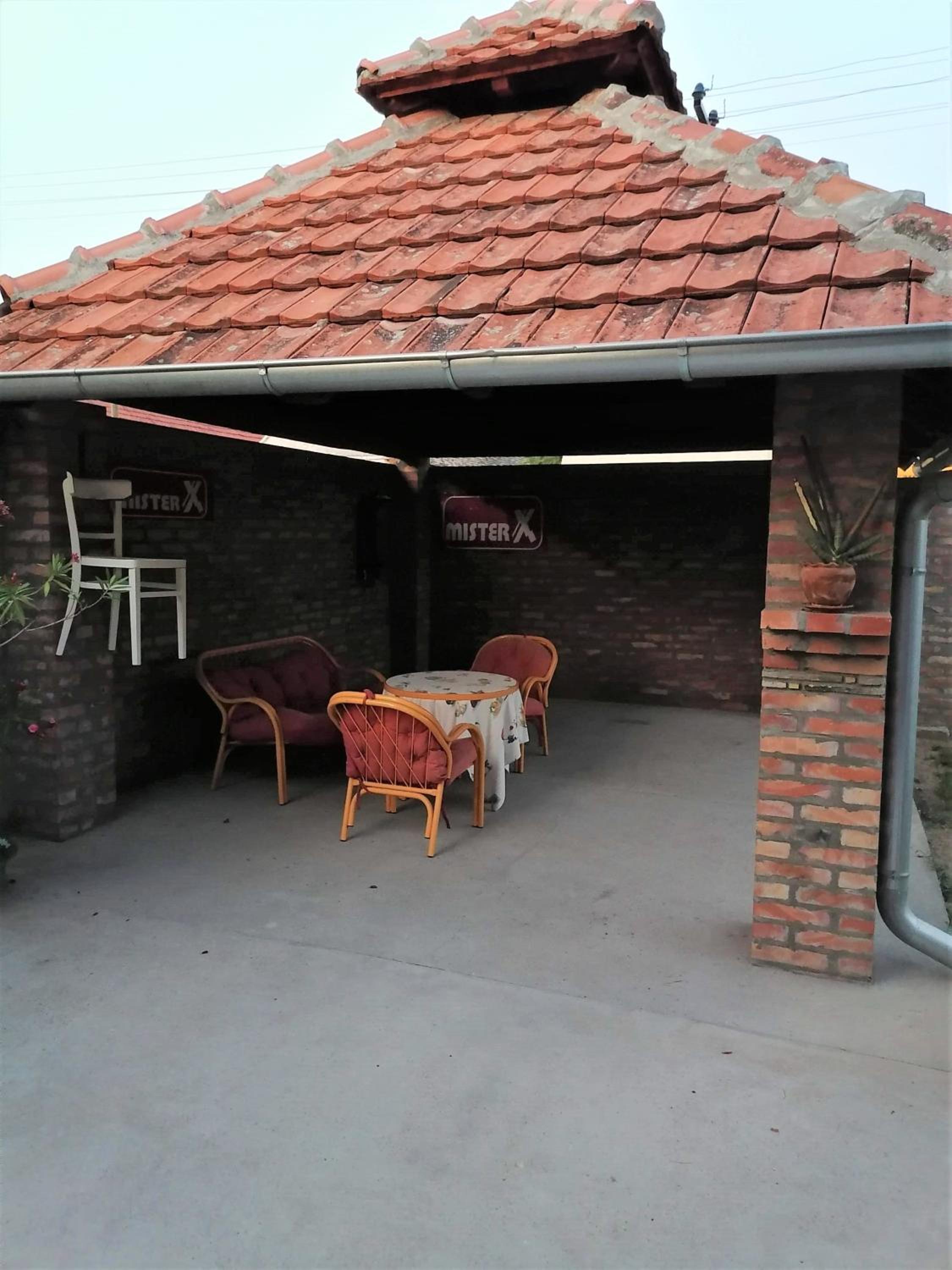 Kućerak X view 3