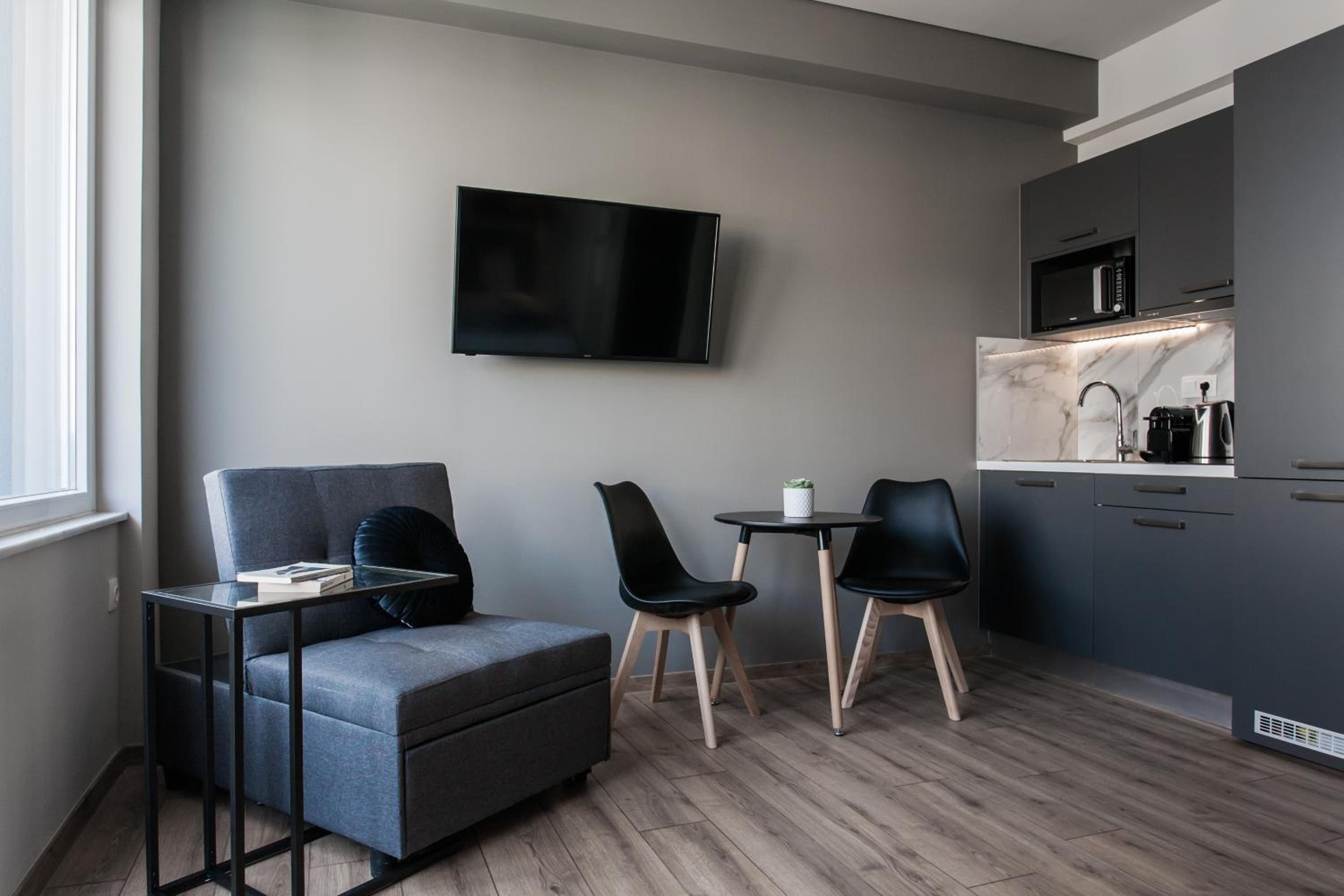WYZ Athens Apartments by UPSTREET