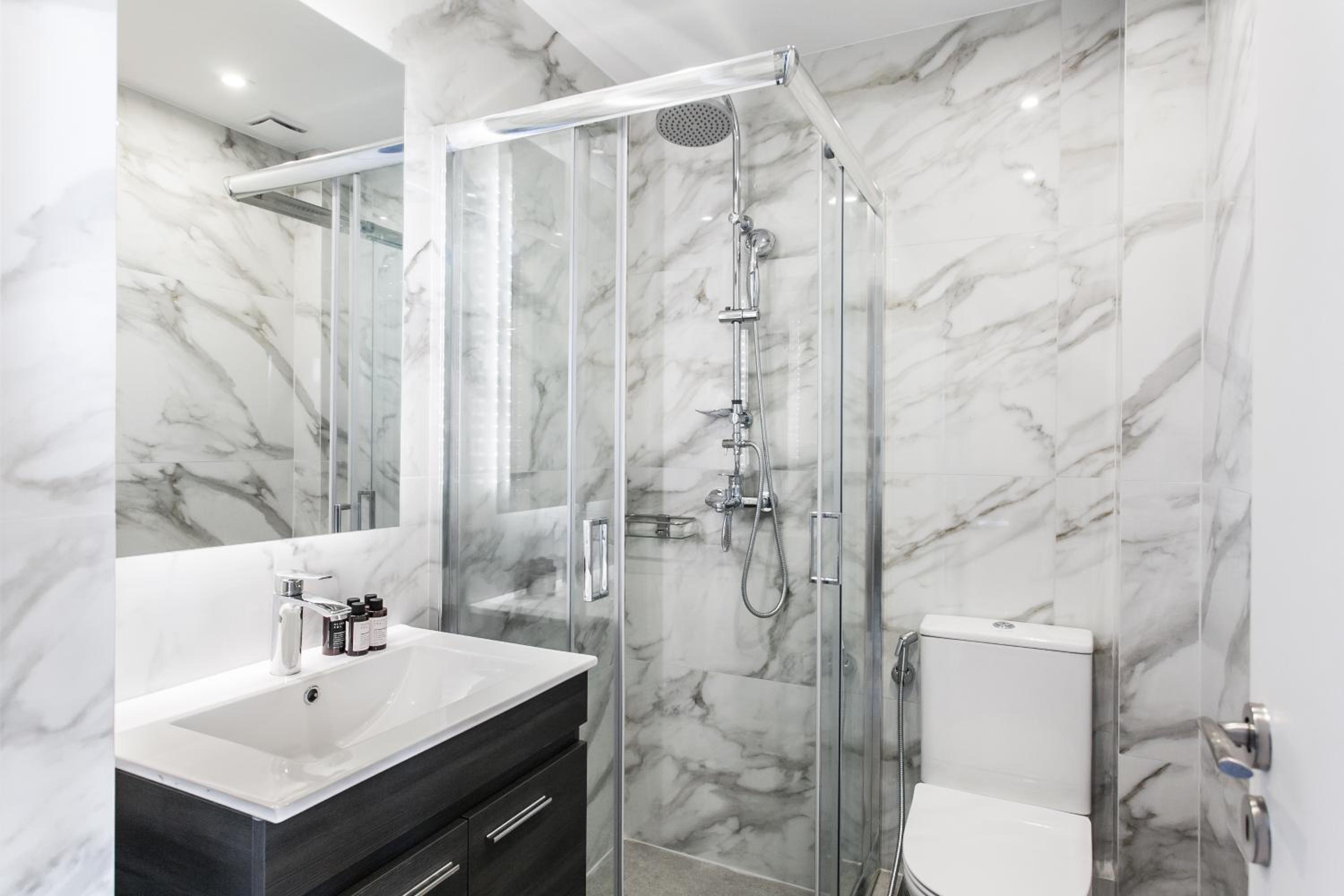 WYZ Athens Apartments by UPSTREET