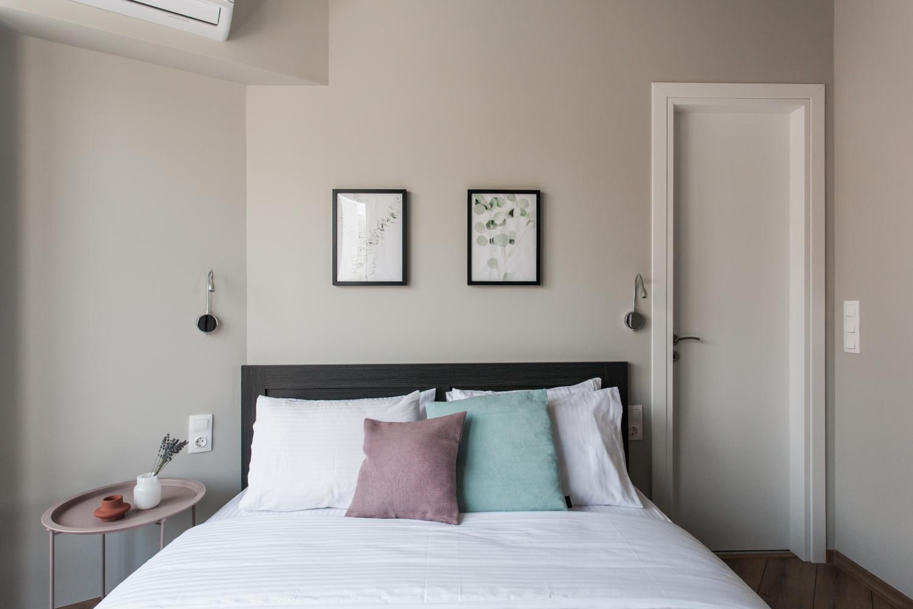 WYZ Athens Apartments by UPSTREET