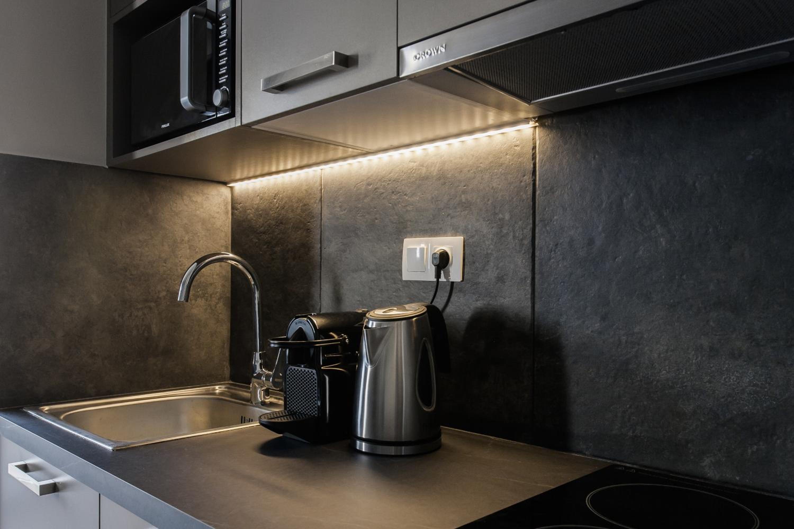 WYZ Athens Apartments by UPSTREET