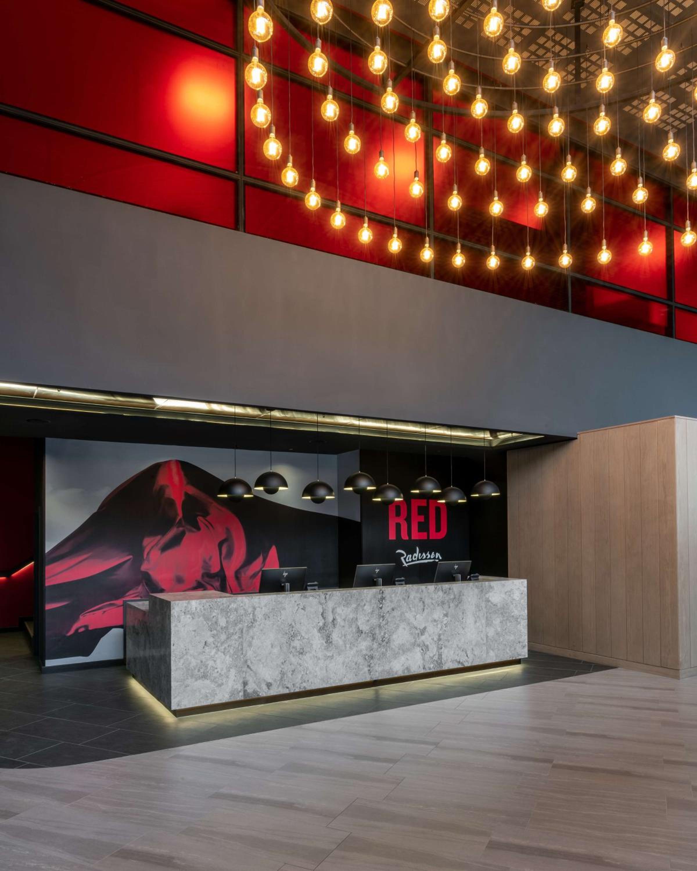 Johannesburg Vacations - Radisson RED Hotel Johannesburg Rosebank - Property Image 54