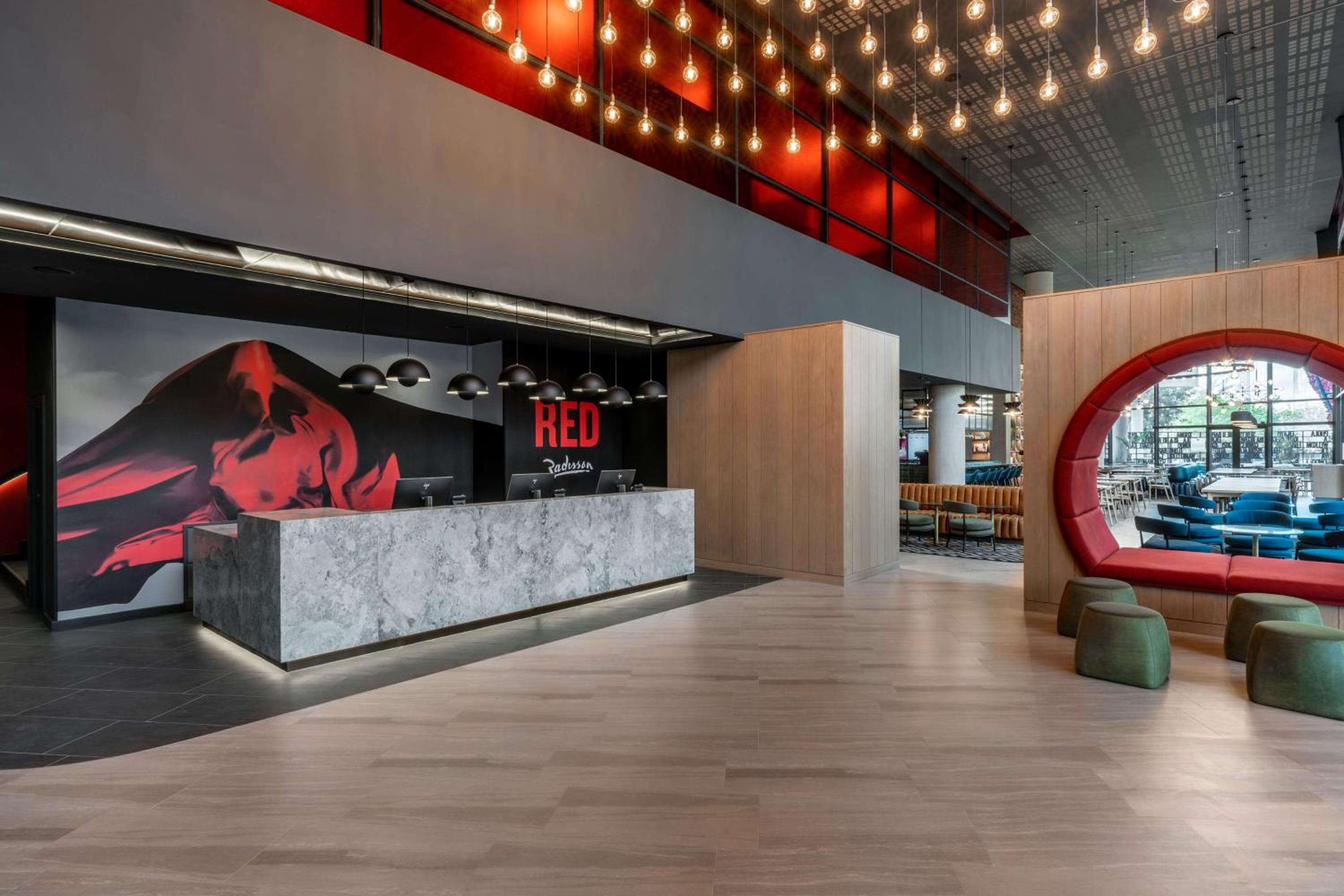 Johannesburg Vacations - Radisson RED Hotel Johannesburg Rosebank - Property Image 88