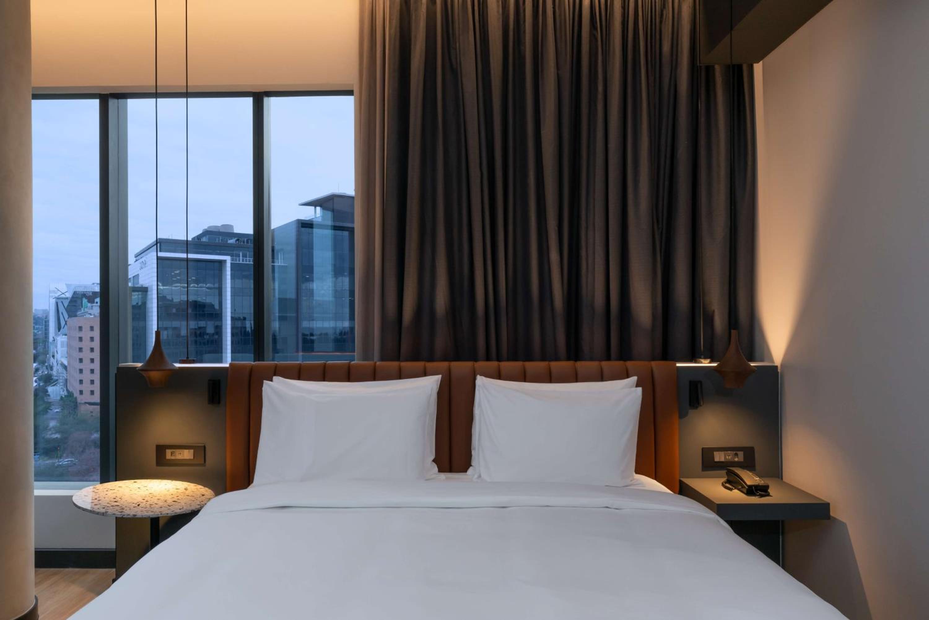 Johannesburg Vacations - Radisson RED Hotel Johannesburg Rosebank - Property Image 15