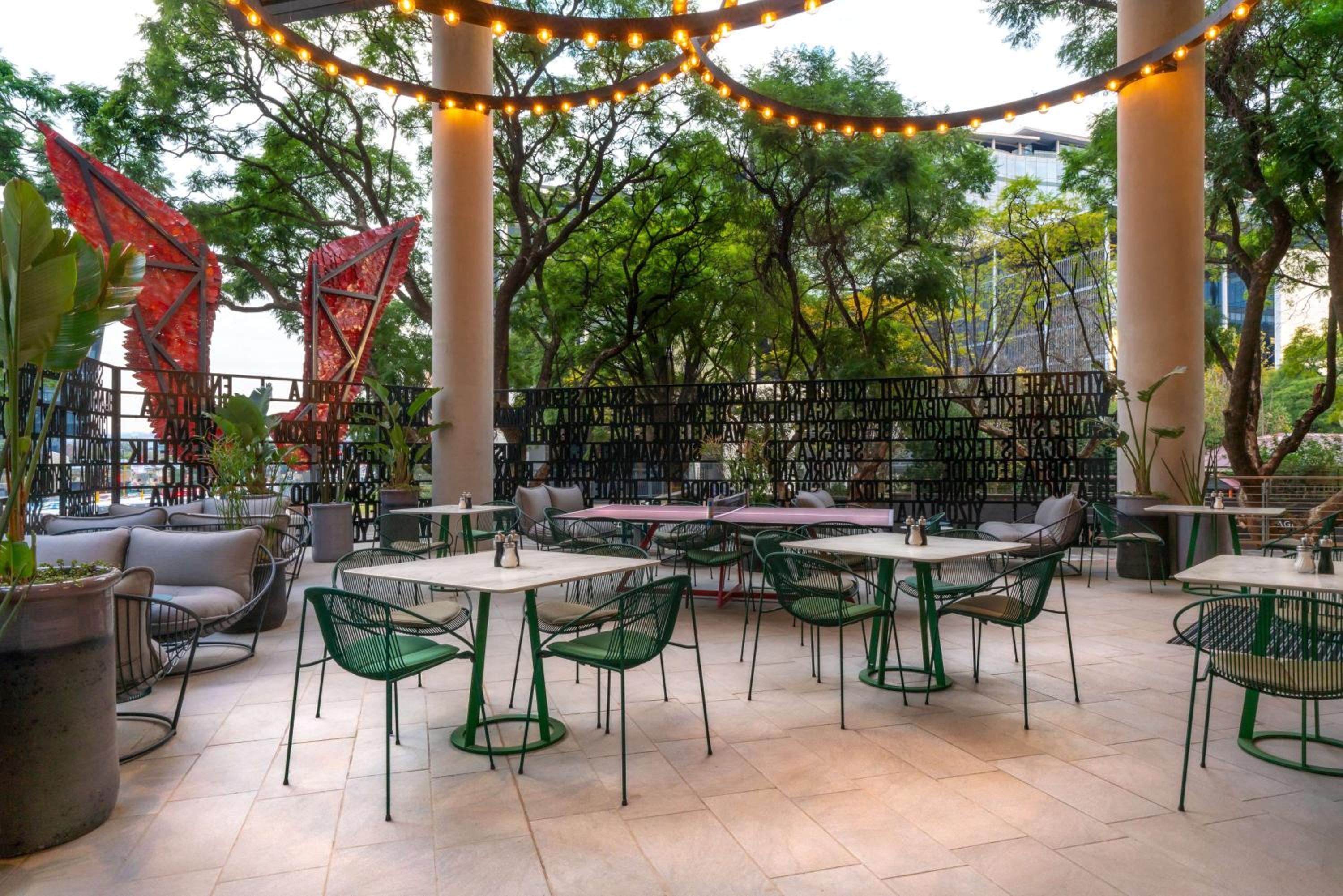 Johannesburg Vacations - Radisson RED Hotel Johannesburg Rosebank - Property Image 33