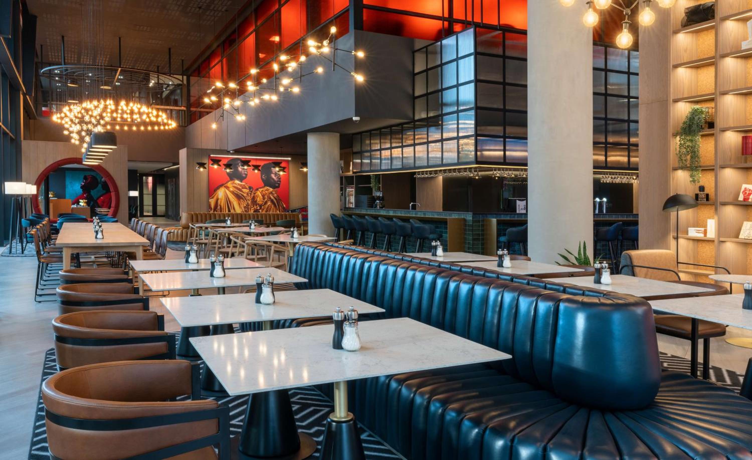 Johannesburg Vacations - Radisson RED Hotel Johannesburg Rosebank - Property Image 18