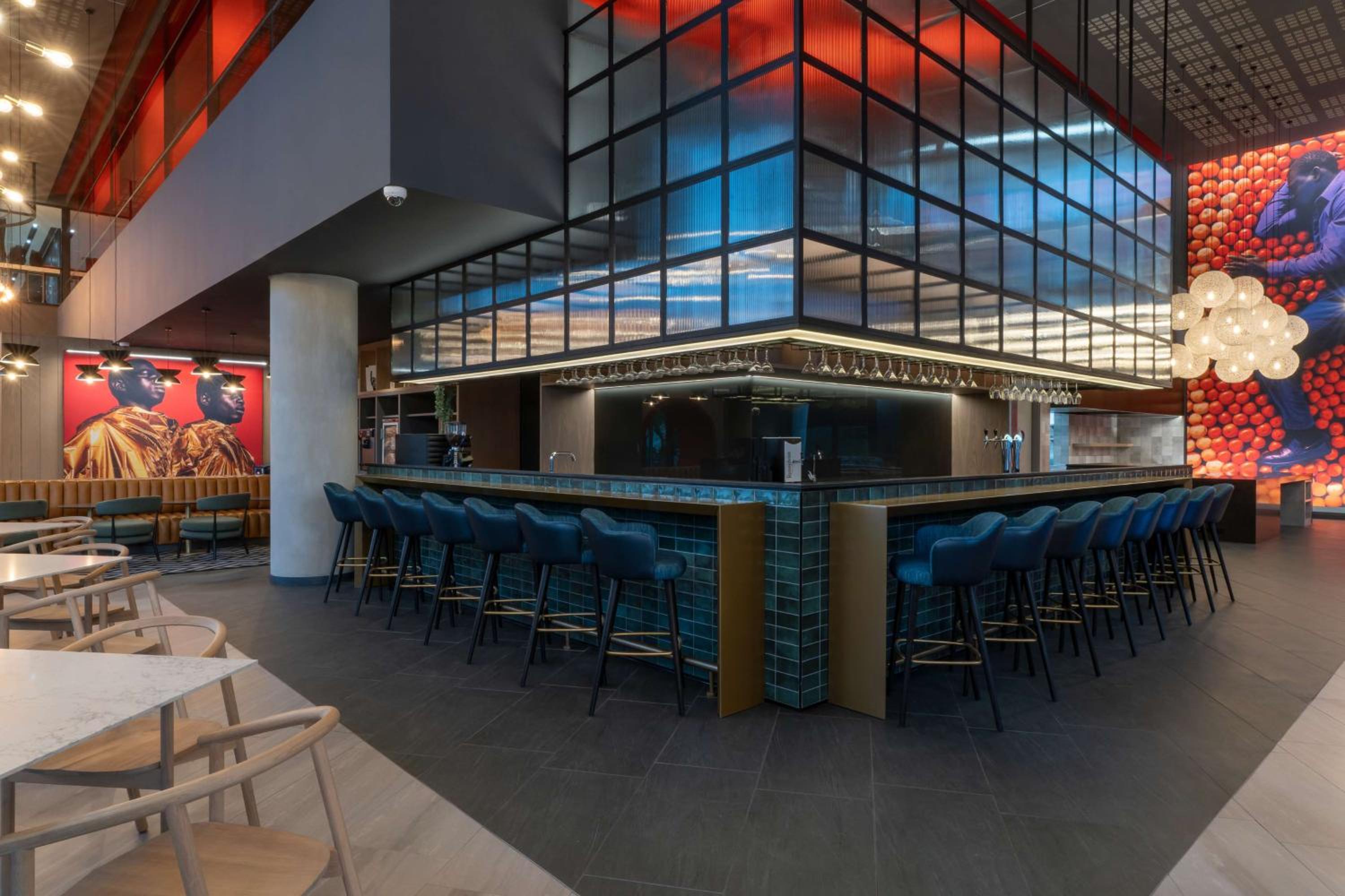 Johannesburg Vacations - Radisson RED Hotel Johannesburg Rosebank - Property Image 19