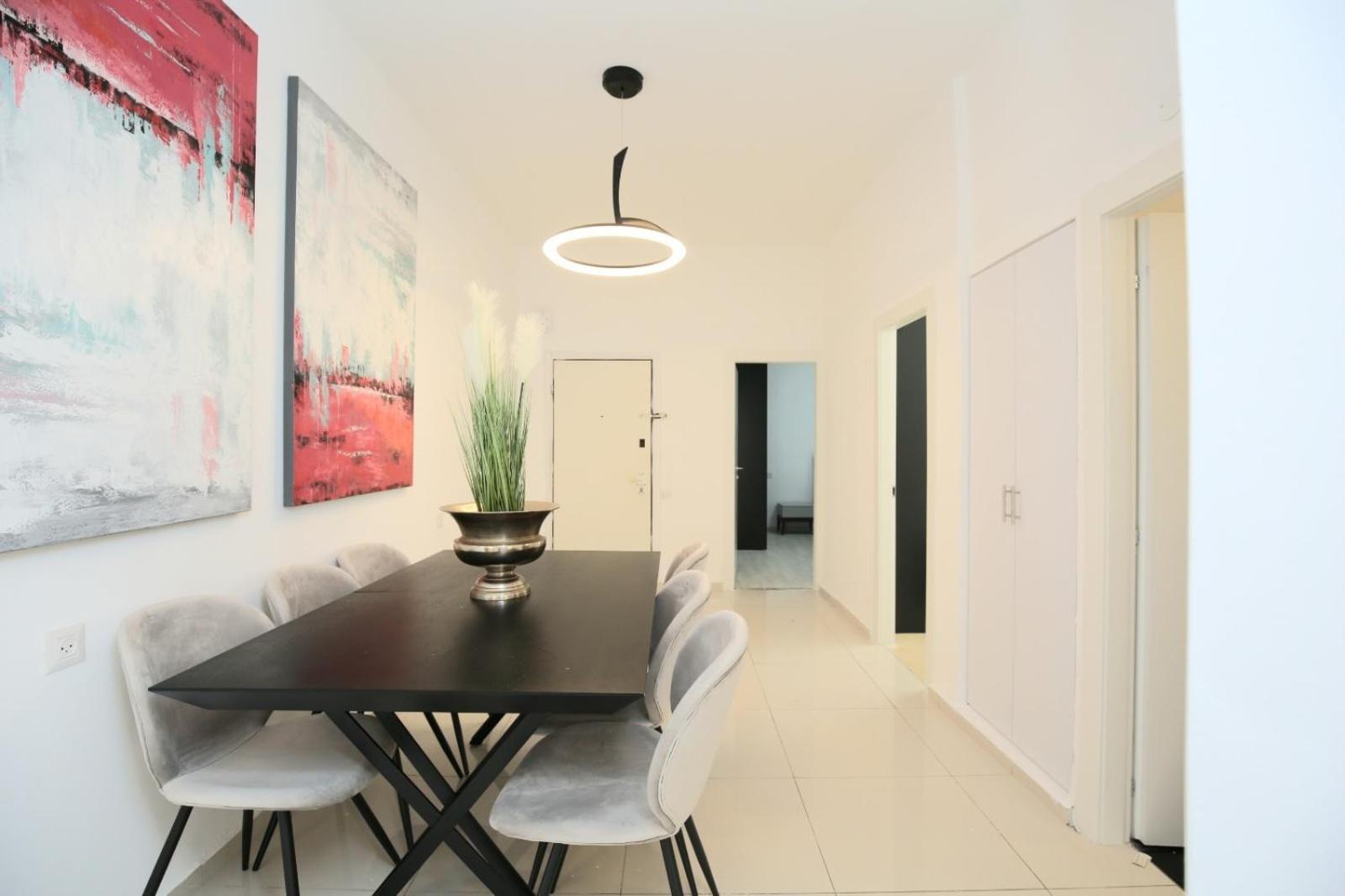 City center luxury apartment in Netanya view 4