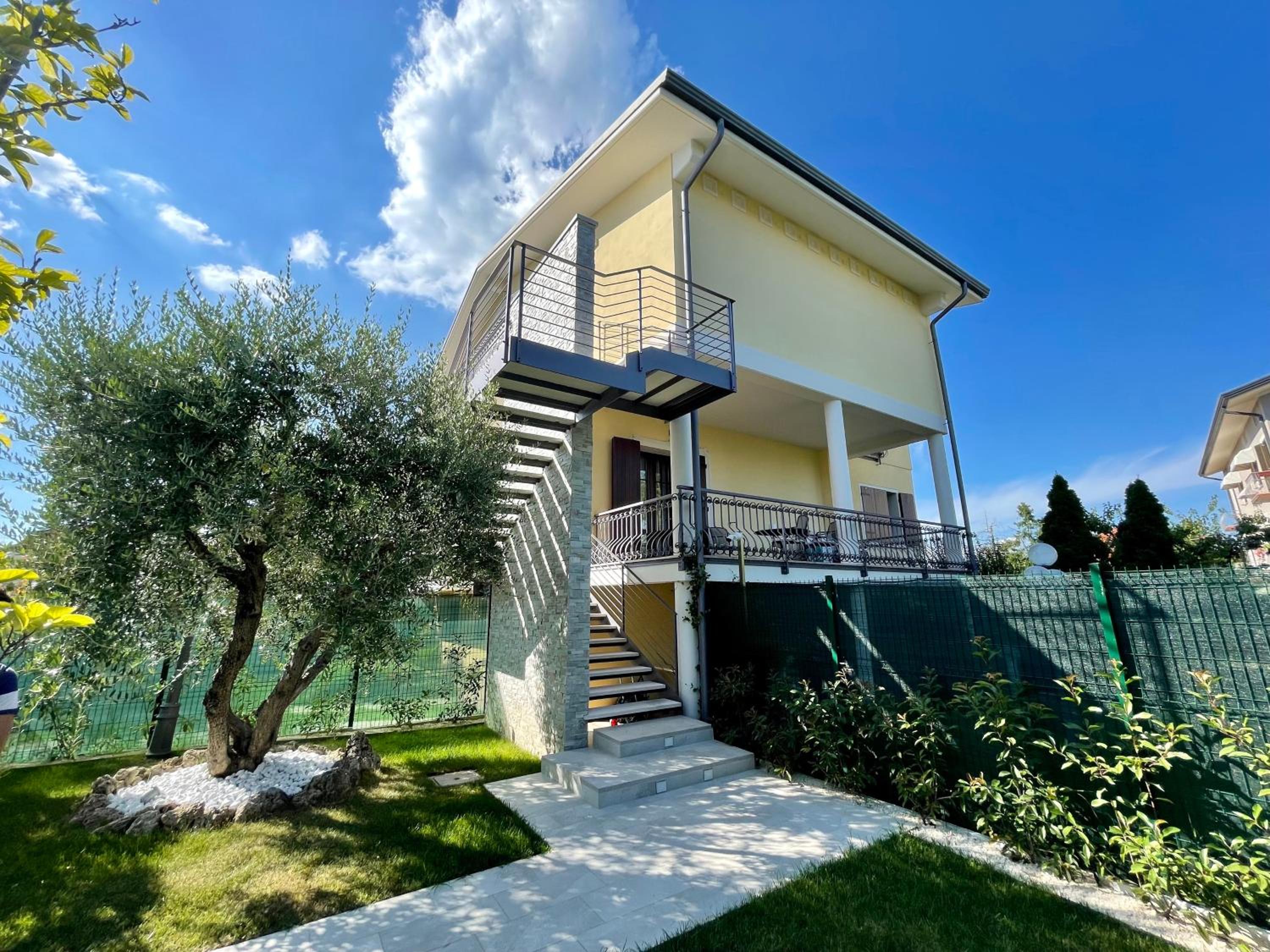 Villa Elena view 3