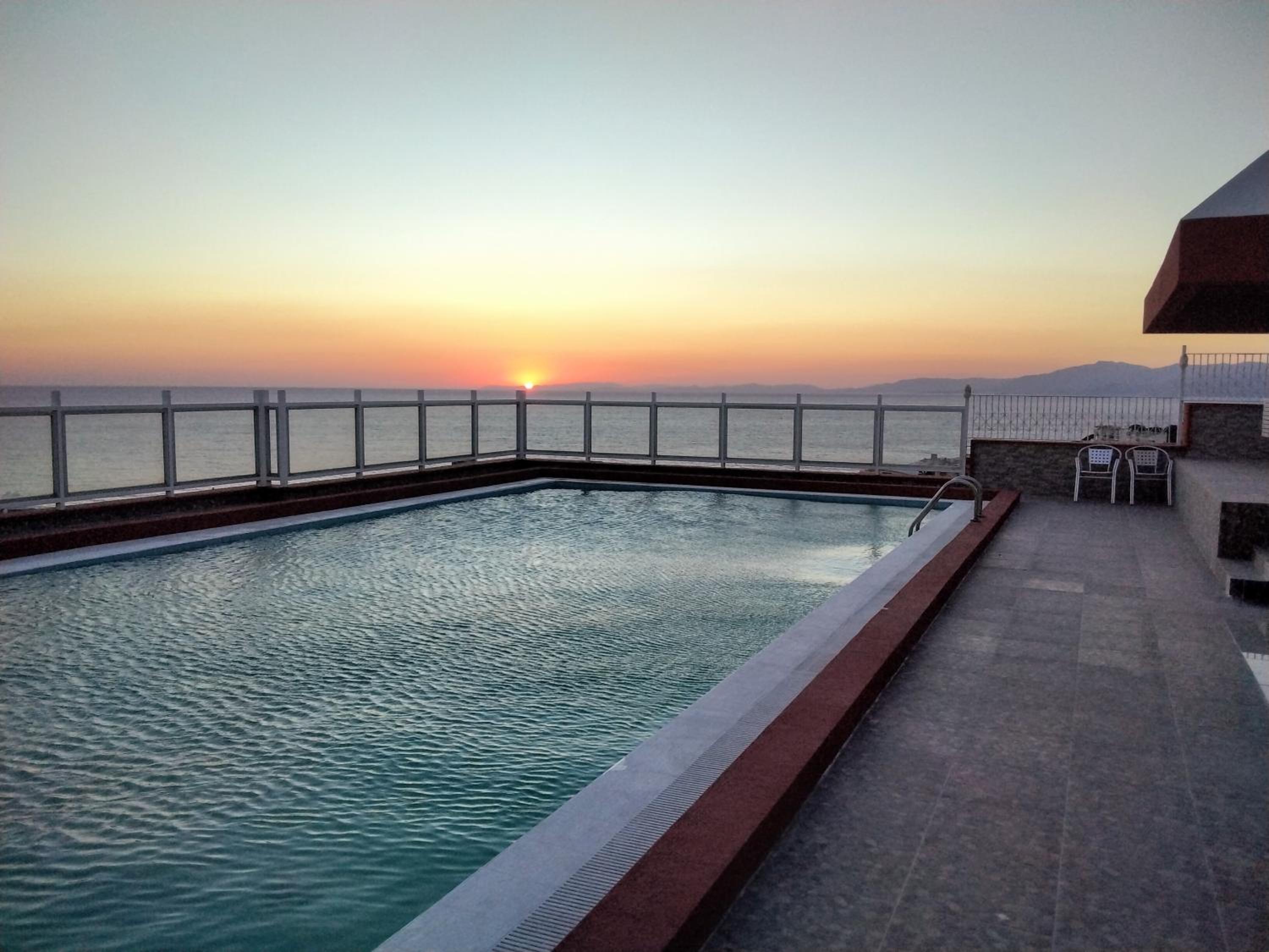 Silver Tower Residence - Image 23