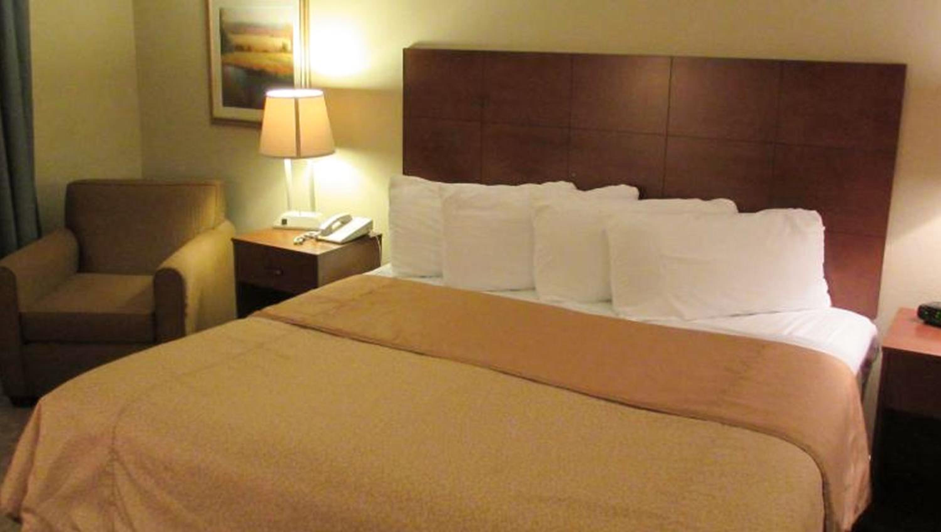 Magnuson Grand Pioneer Inn and Suites