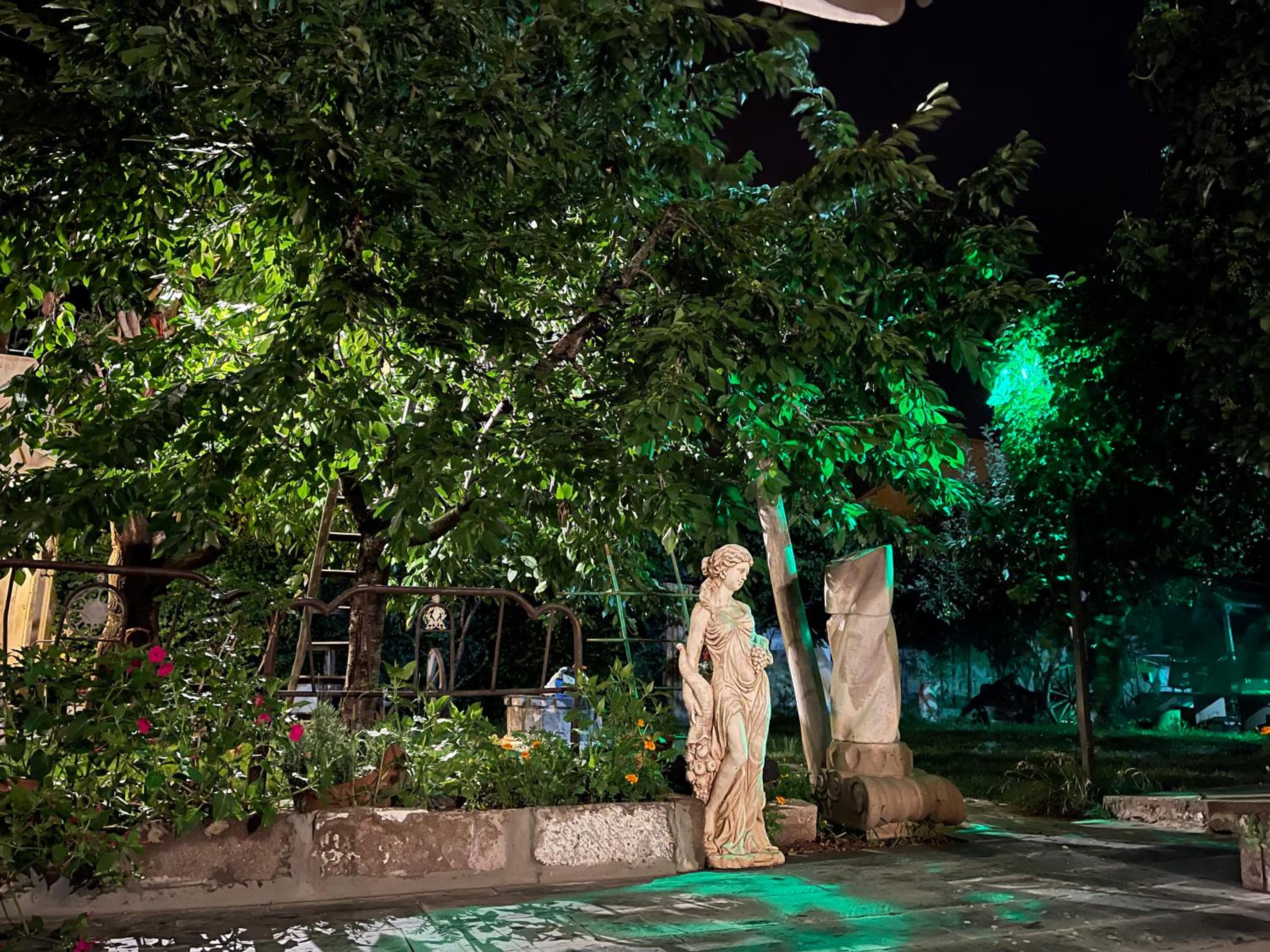 Anatolia Raymonde Cave House