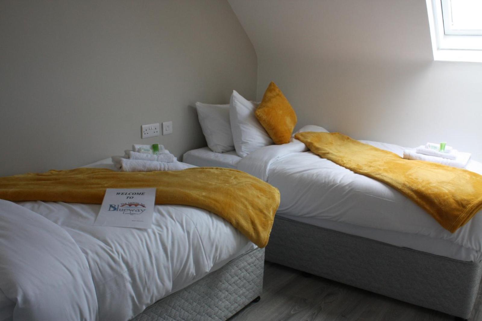 The Leitrim Inn and Blueway Lodge view 3