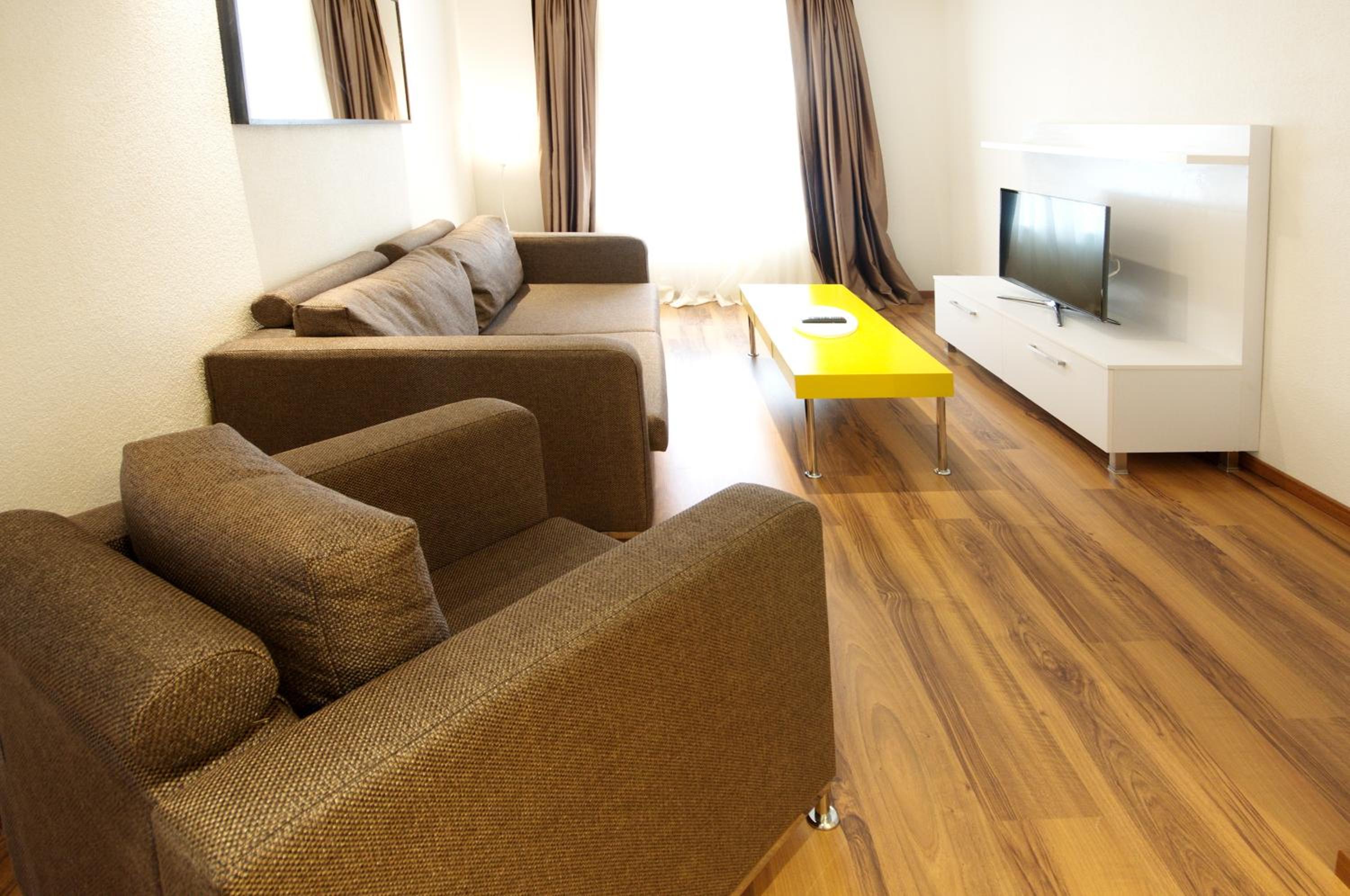 Luxury Apartments by Livingdowntown