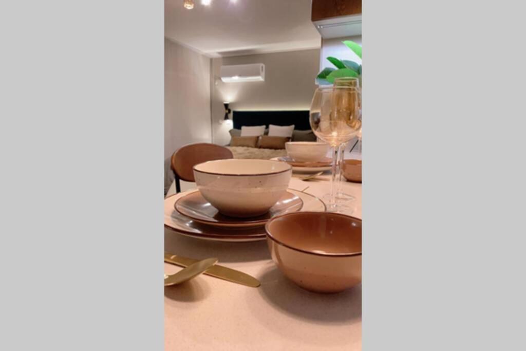 Departamento de lujo en suite, en el piso 38, Las Condes, costado de parques y malls