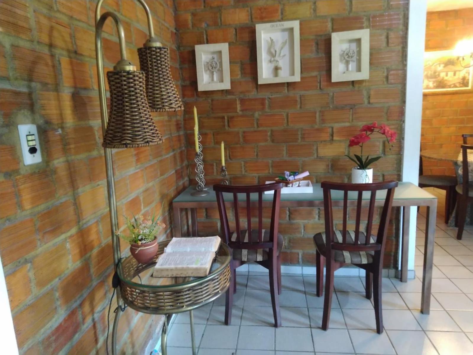 Casa Cantinho da Paz, seu lazer completo, churrasqueira, piscina e muita tranquilidade