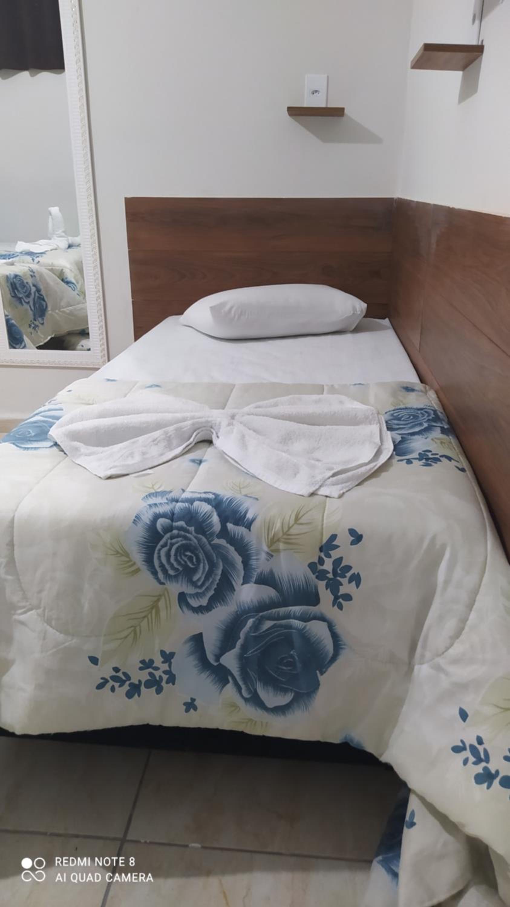 Pousada Quarto com tv,ar,frigobar,wifi e garagem