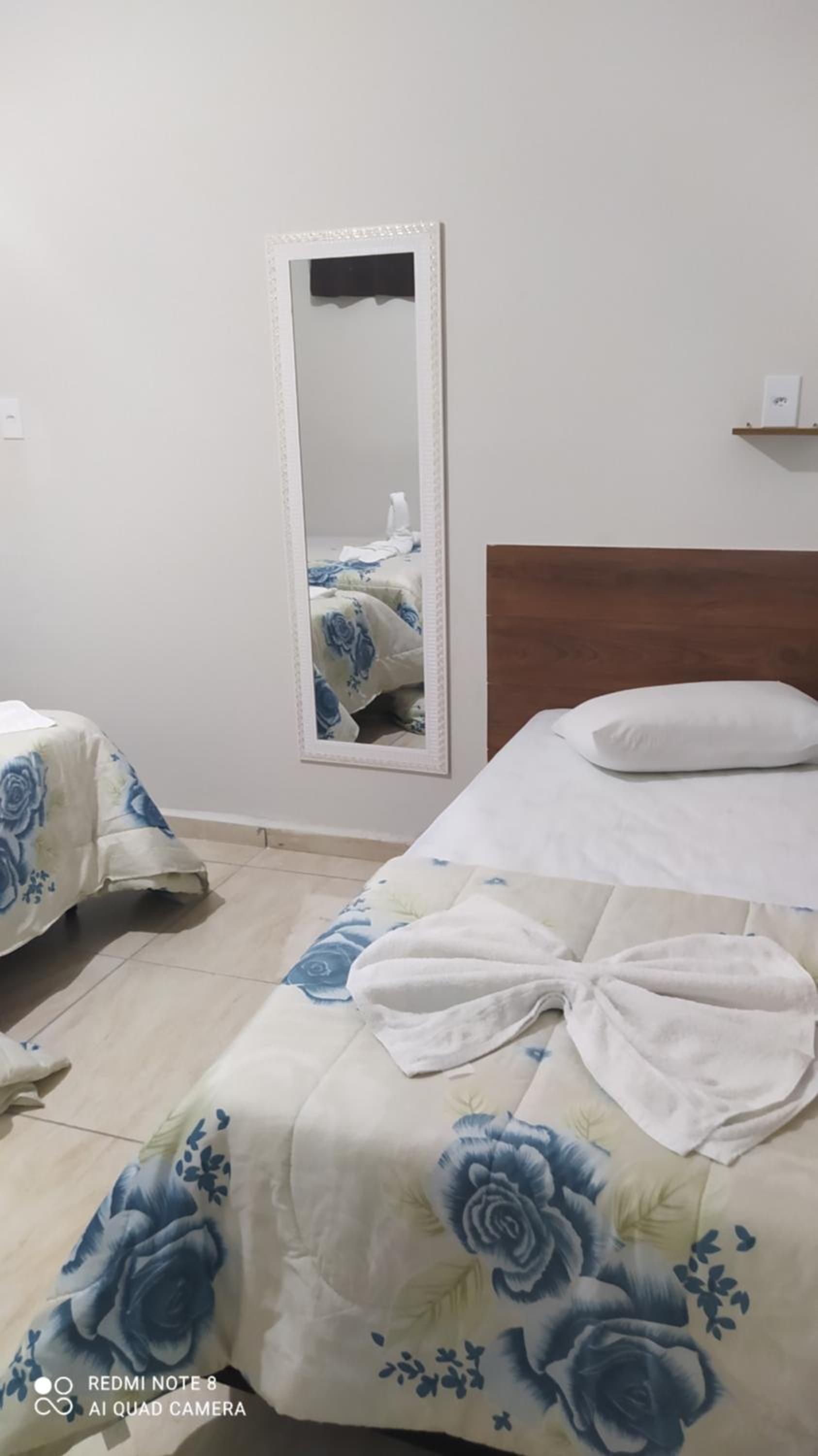 Pousada Quarto com tv,ar,frigobar,wifi e garagem