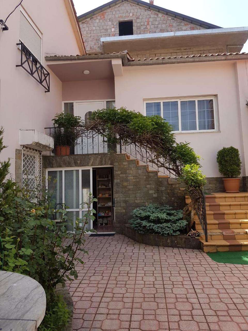 Vila Essel