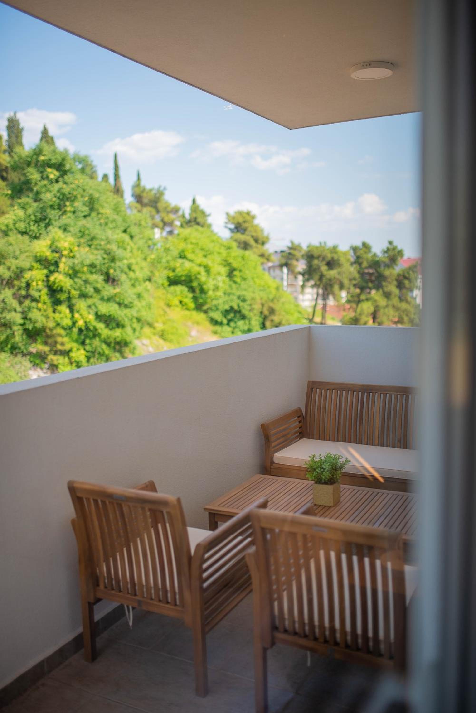 Stylish Two Bedroom Apartment at Ljubovic-Hill Park view 5