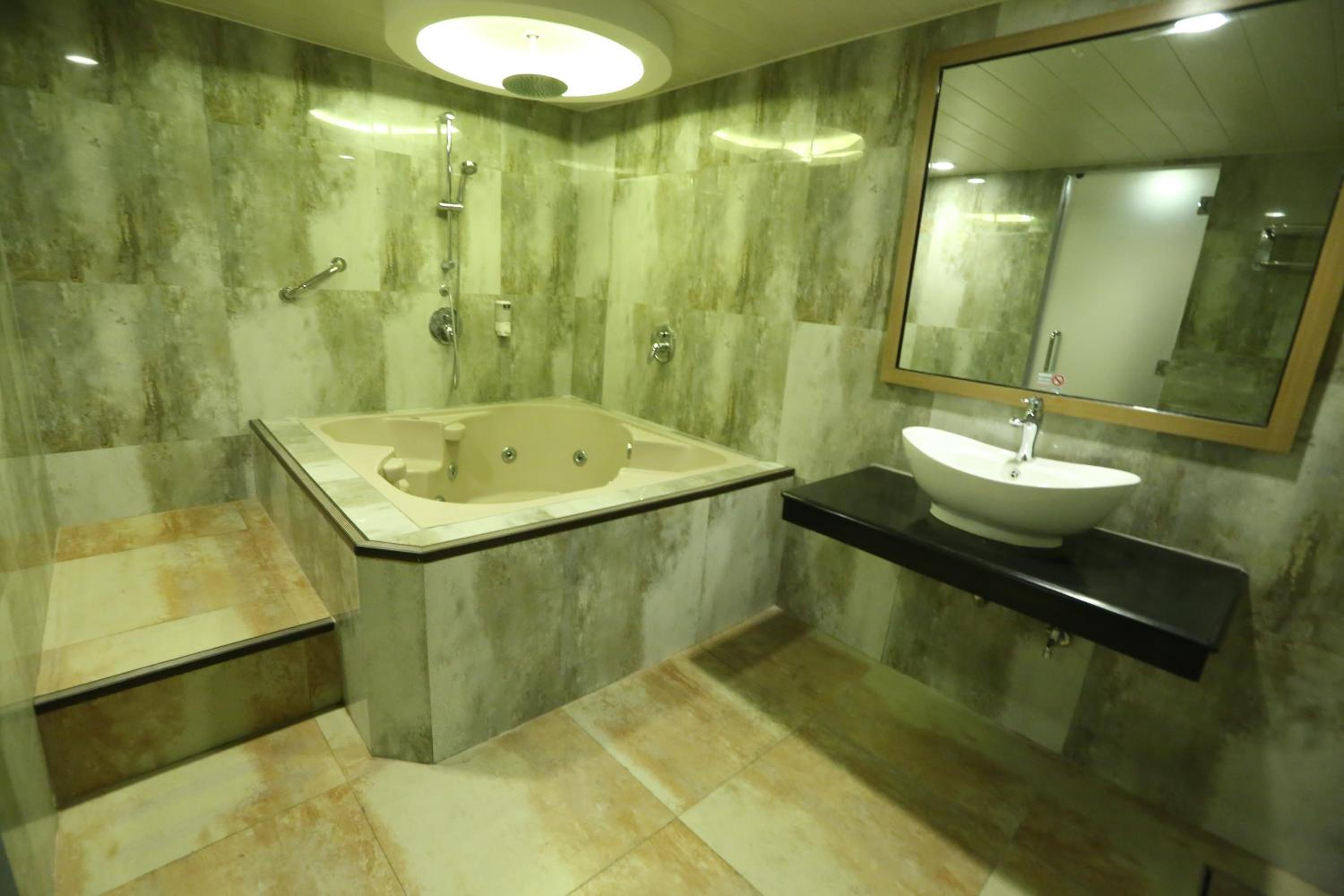 Hotel Ava Cuneta photo 5