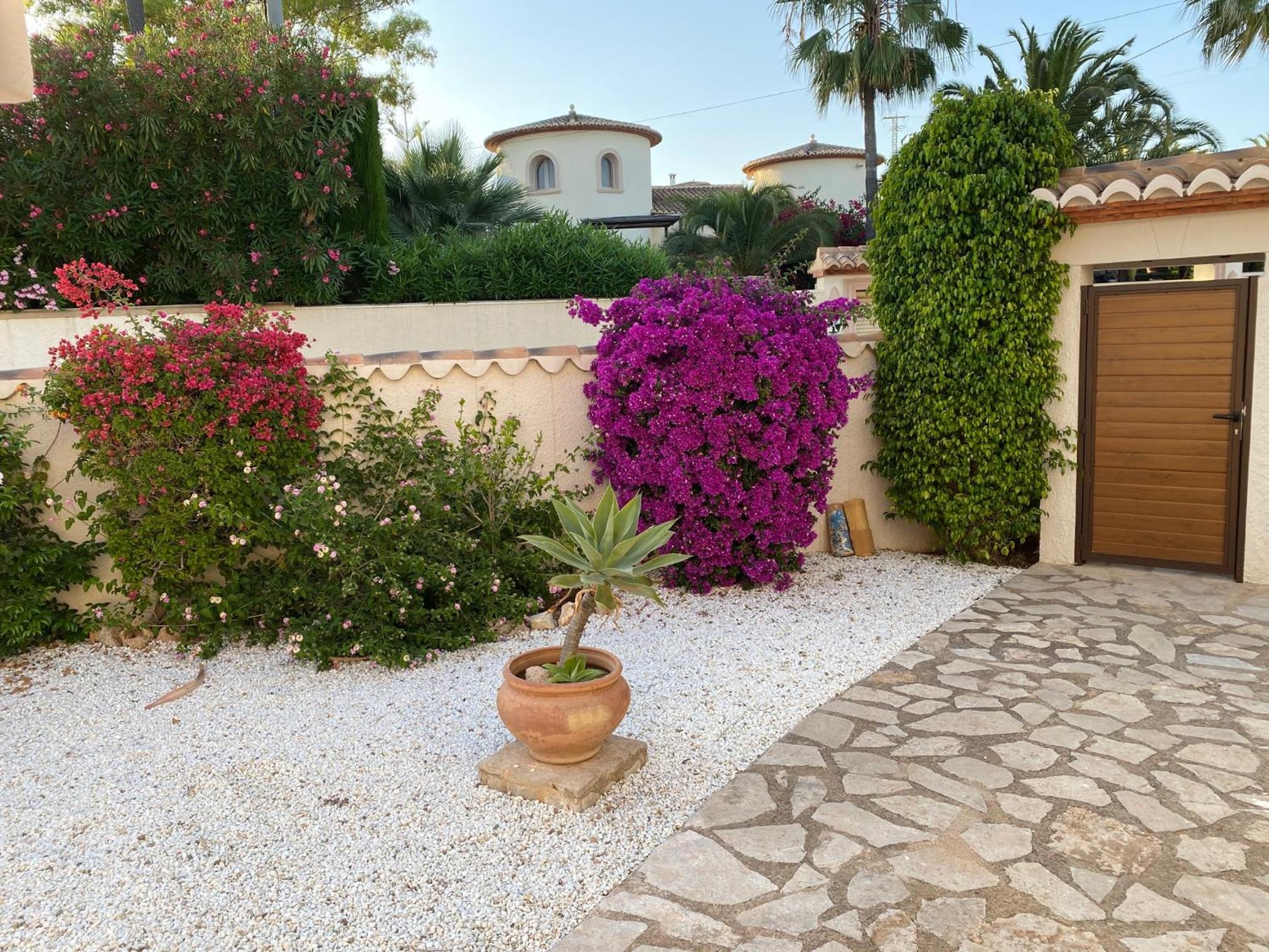 THE BEST HOLIDAY VILLA view 3