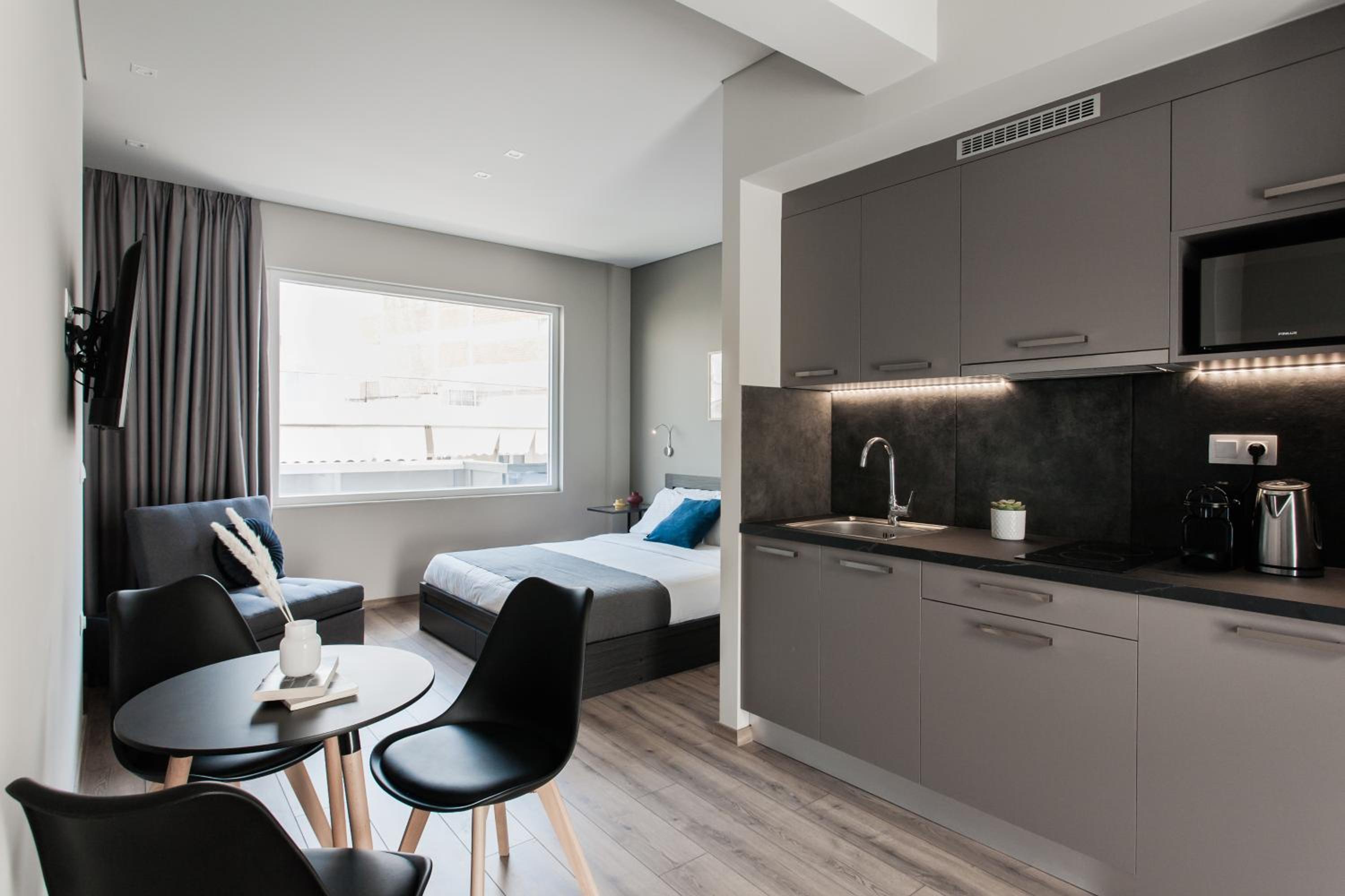WYZ Athens Apartments by UPSTREET