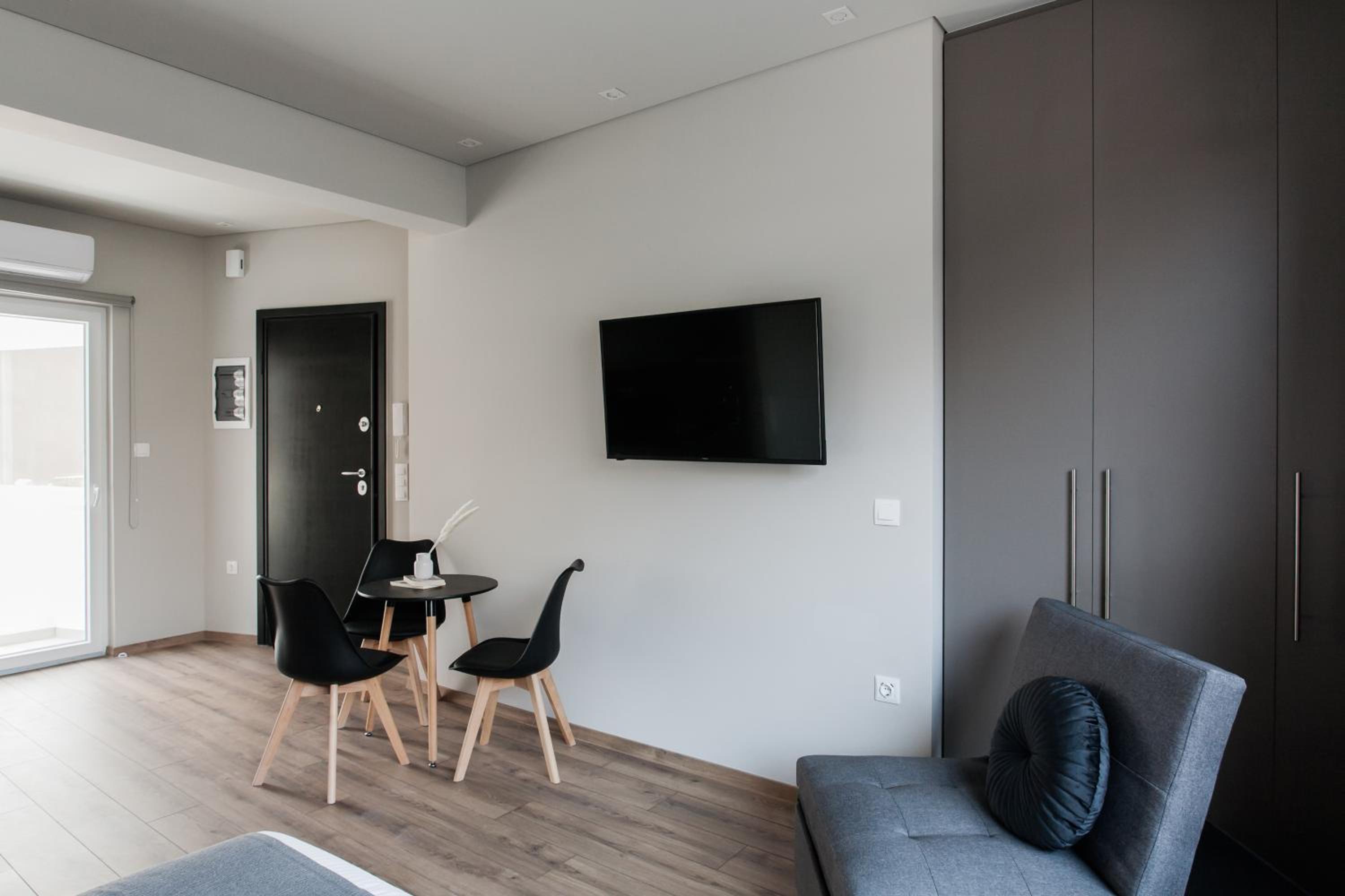 WYZ Athens Apartments by UPSTREET