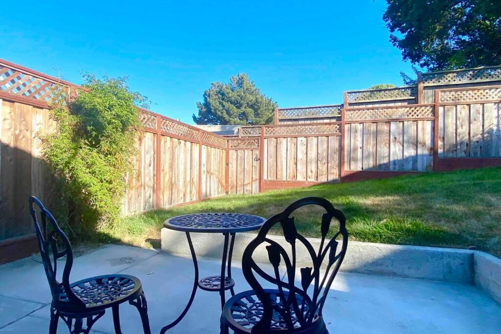 Lovely 3 bedroom house for 6 people Near SFO SF Bay Area Newly updated view 2