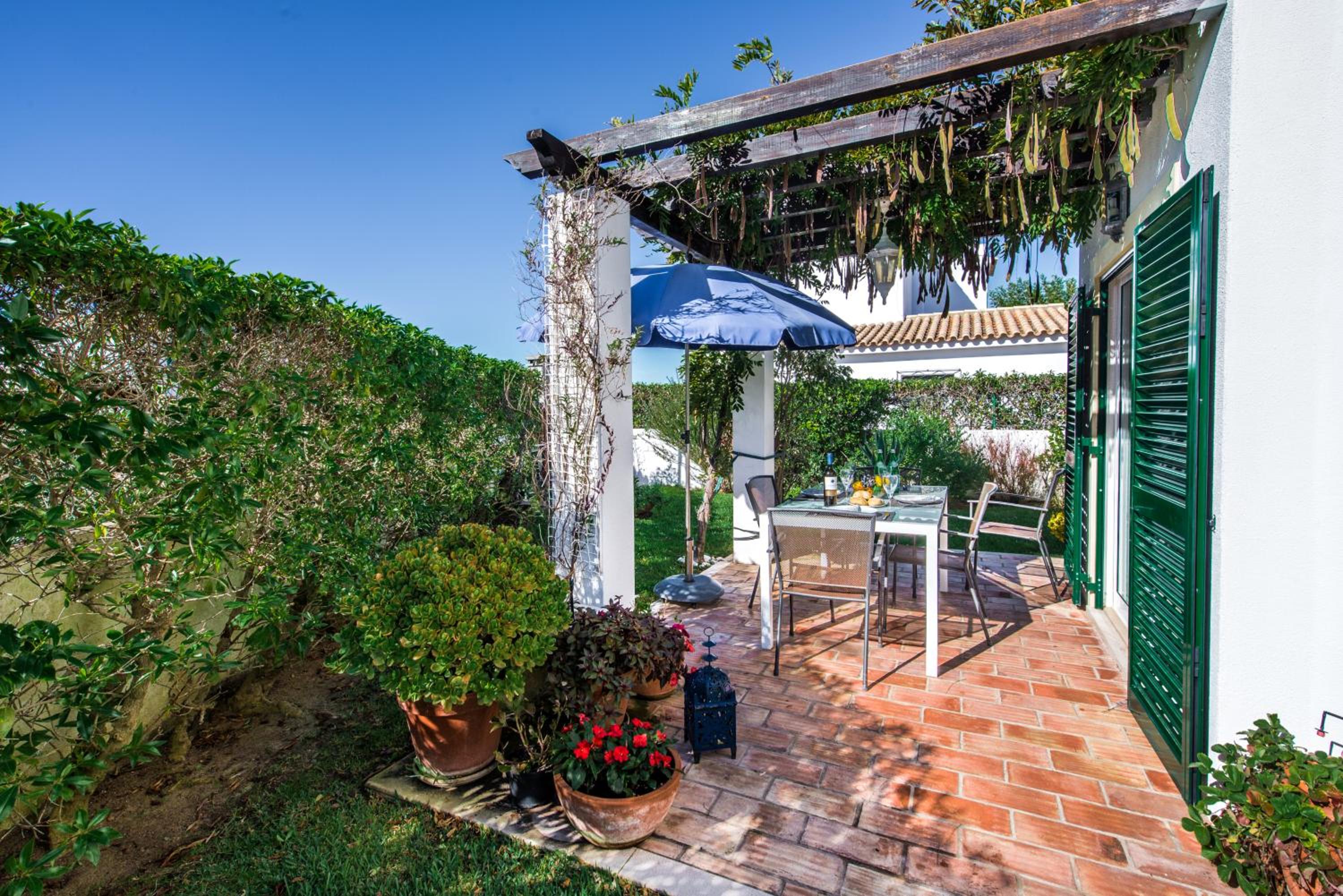 Hotel Julieta by Algarve Villa Holidays - Image 1