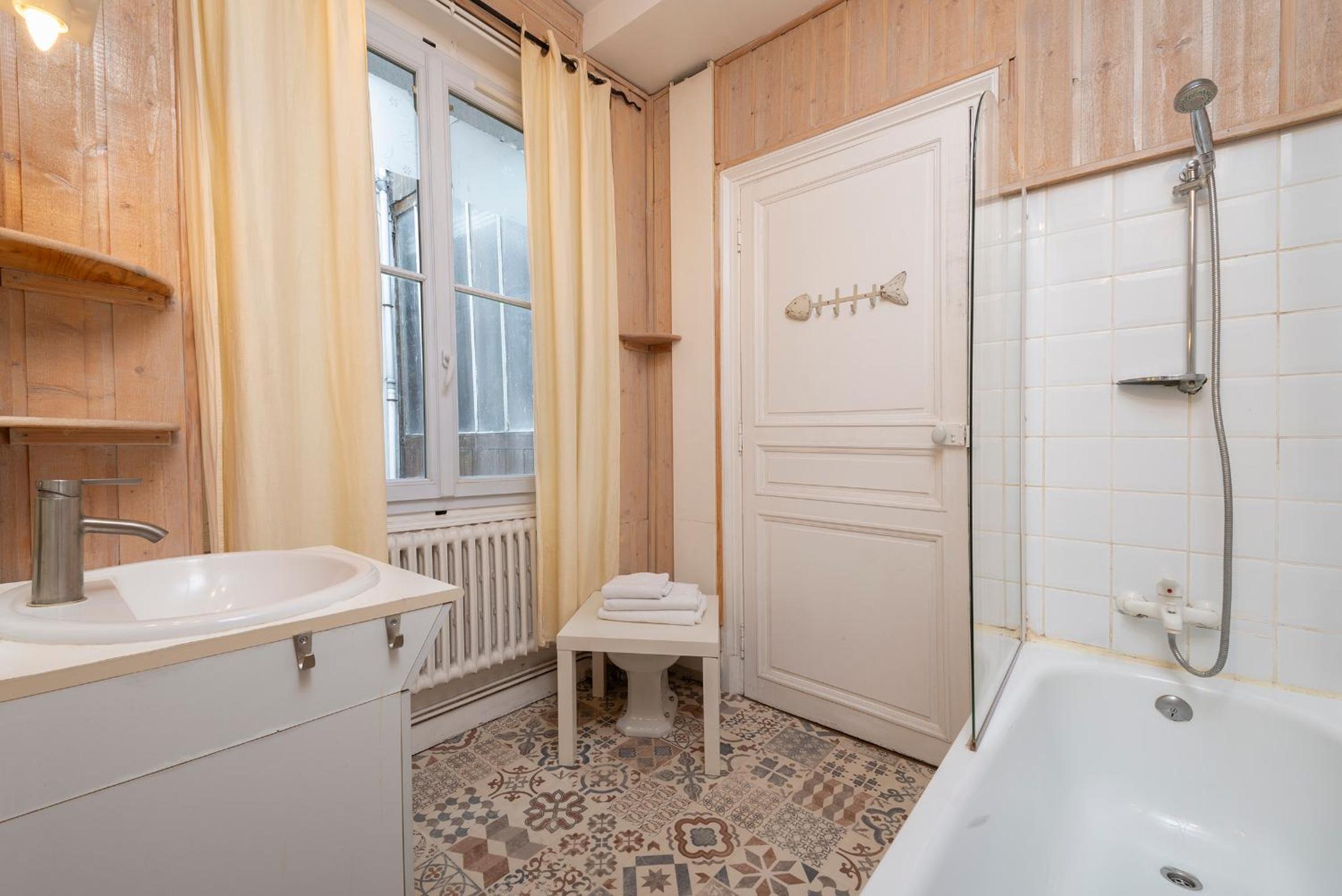 Appartement Coeur de Ville rue Saint-Laud view 5