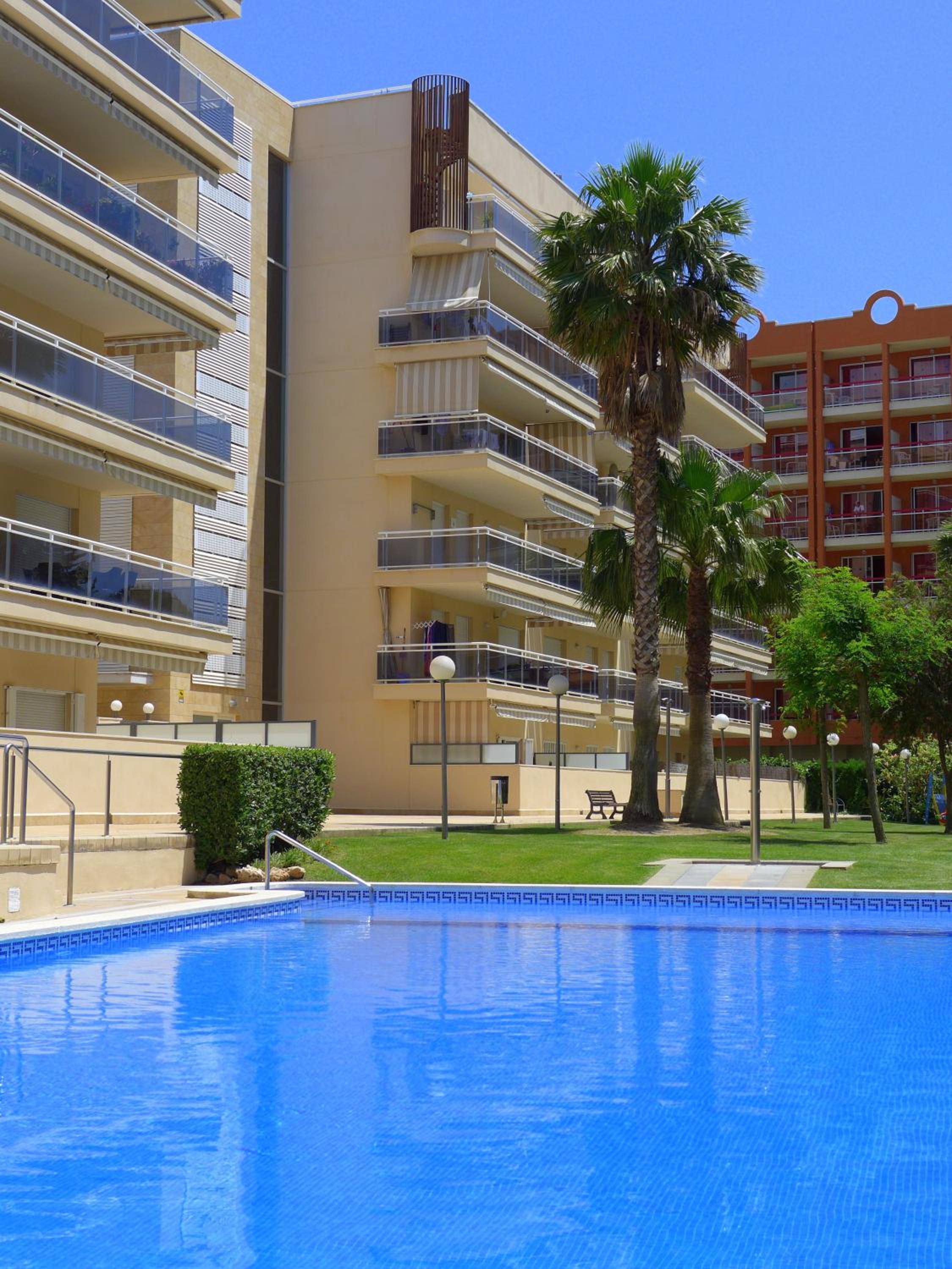 Rentalmar Ventura Village Families