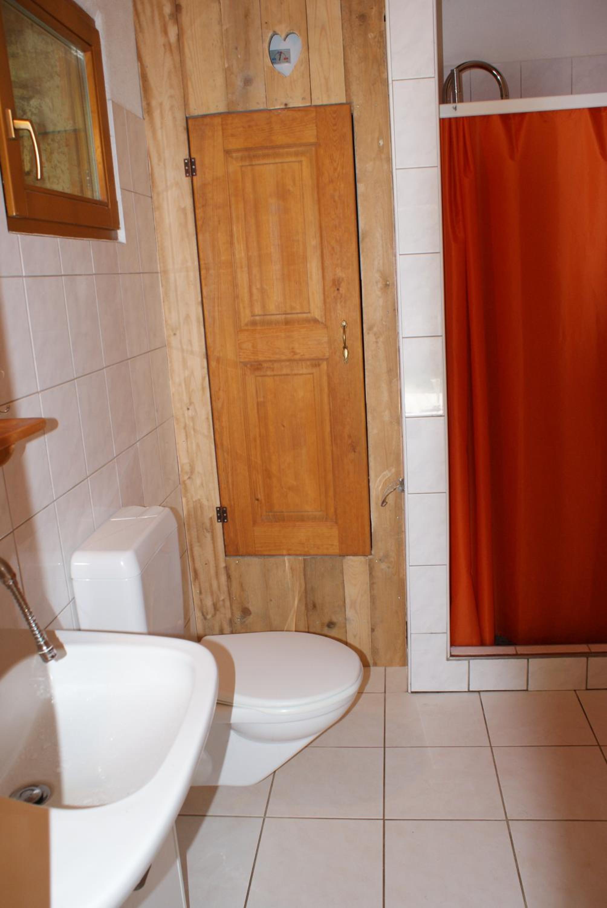 Rustikale und grosszügige Ferienwohnung