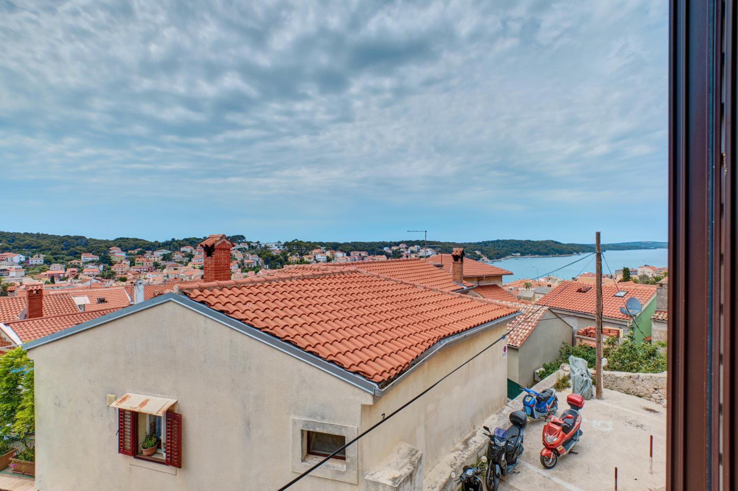 Apartment Dani 1 cozy stay with balcony & city view view 5