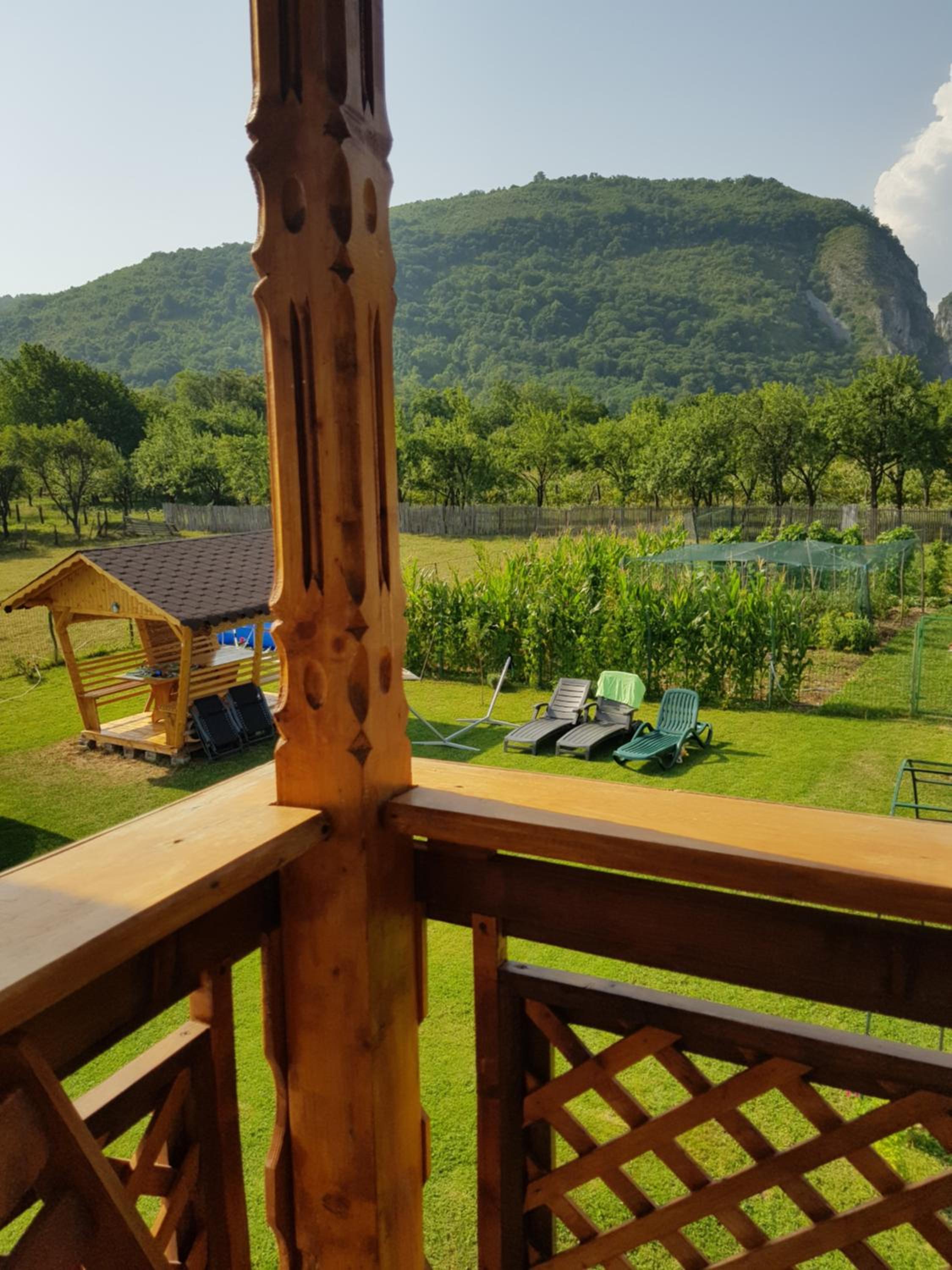 La Bunicu view 5