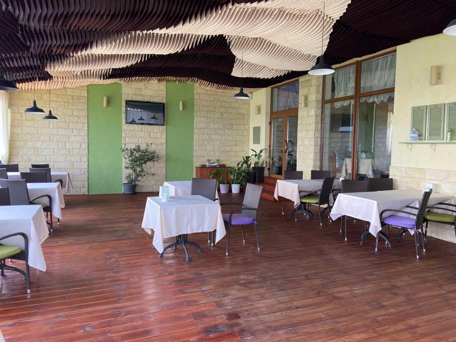 restaurant