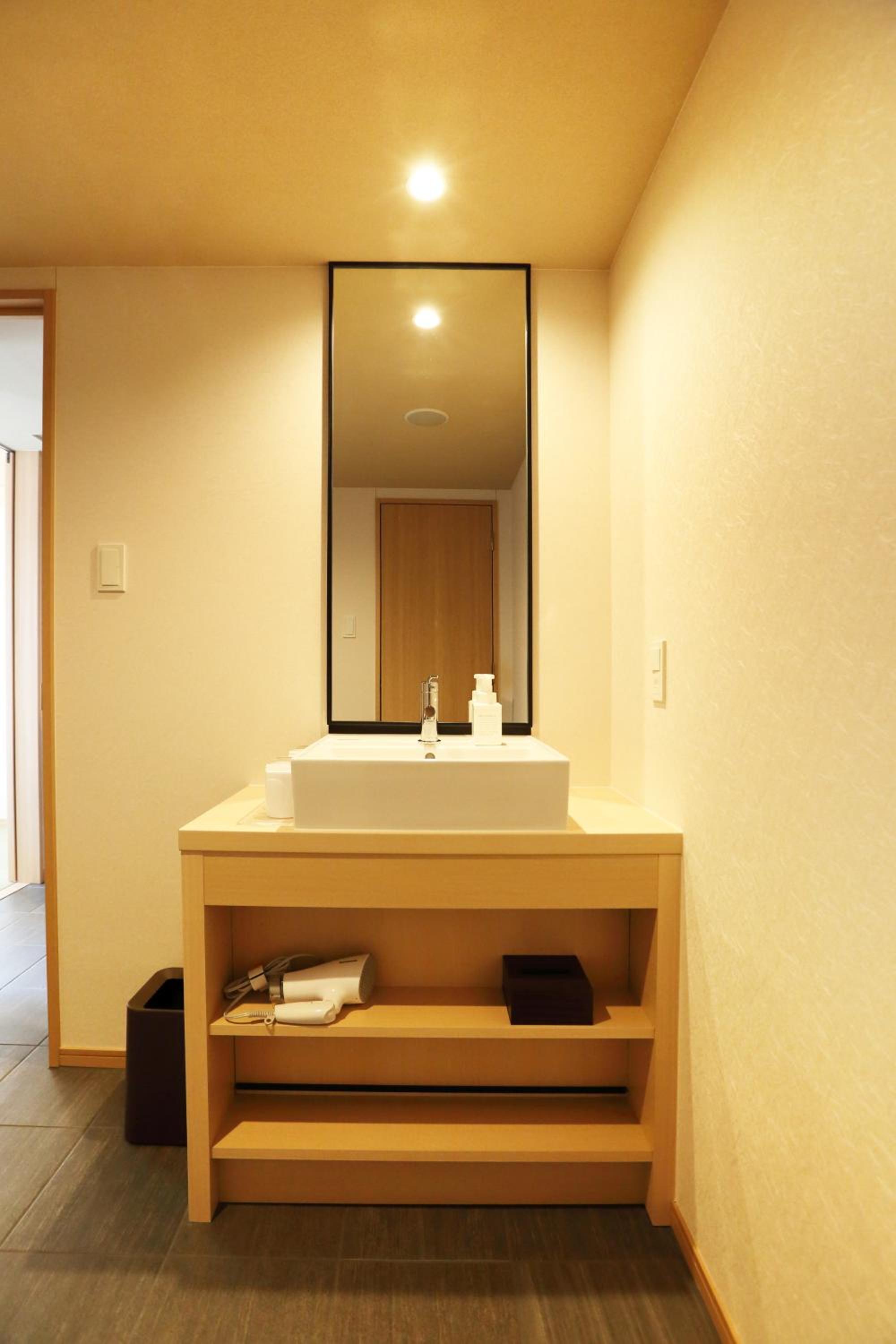 Henn na Hotel Premier Kyoto Gojo Karasuma -Formerly Watermark Hotel Kyoto- photo 5