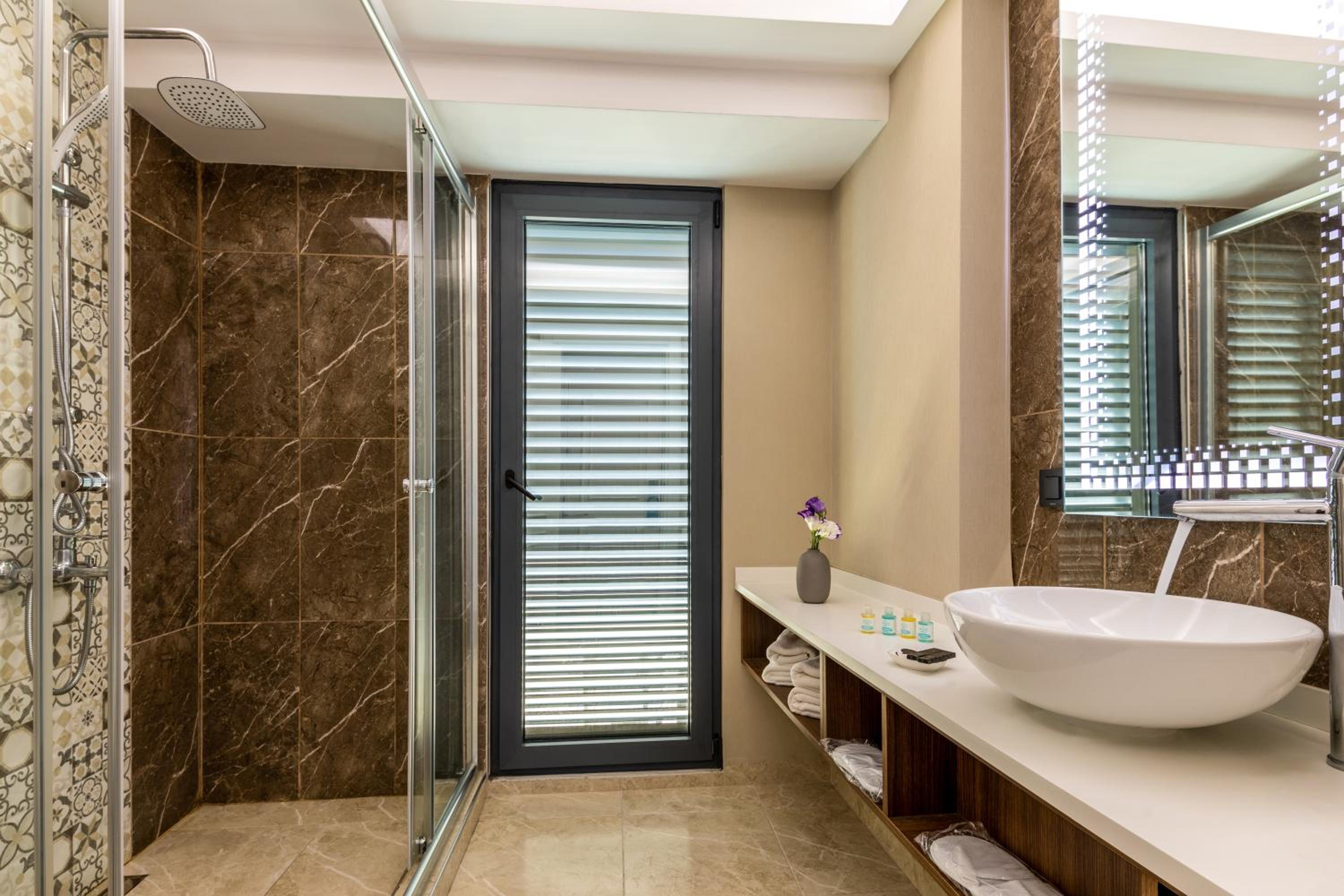 Union Otel Port - Image 26