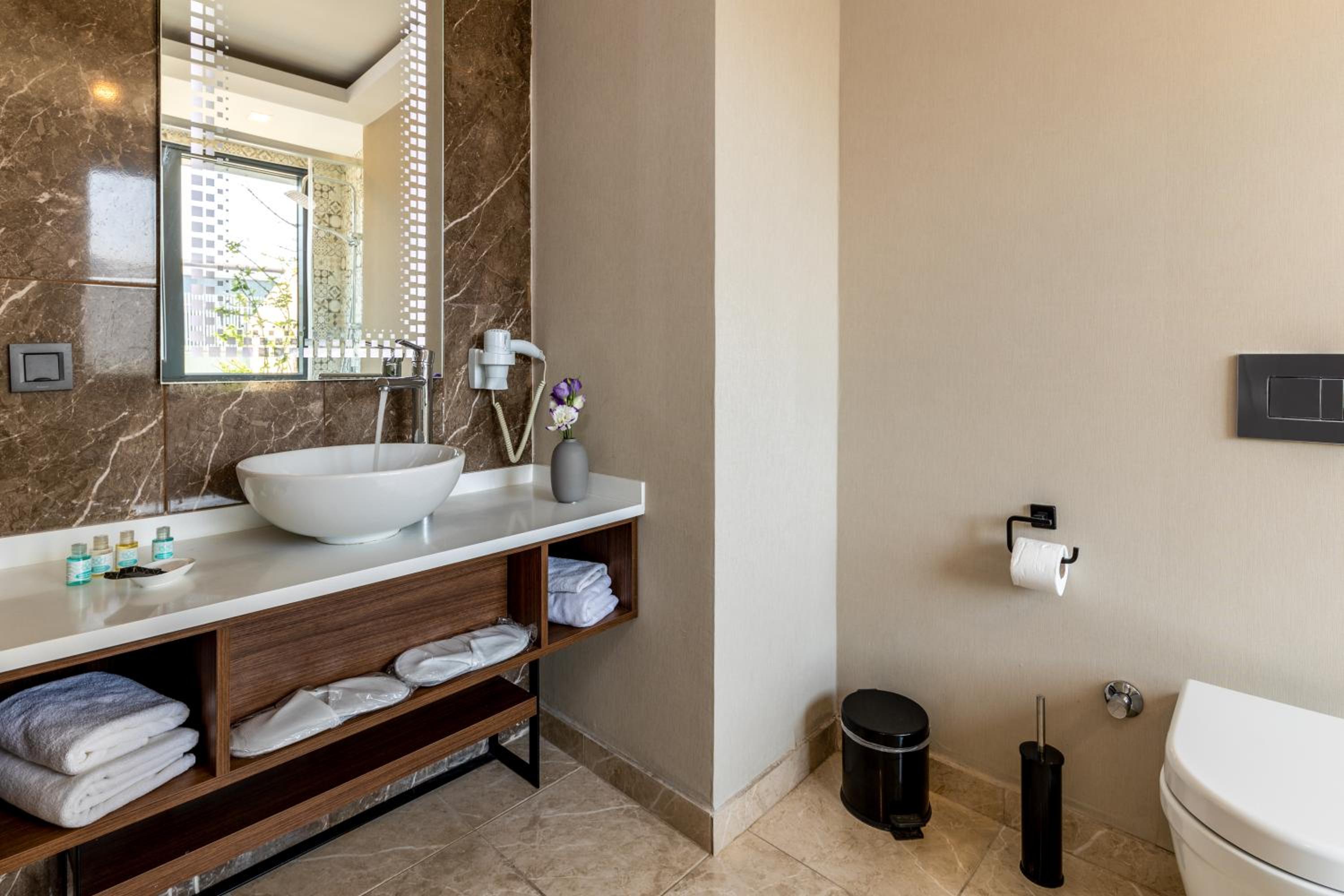 Union Otel Port - Image 38