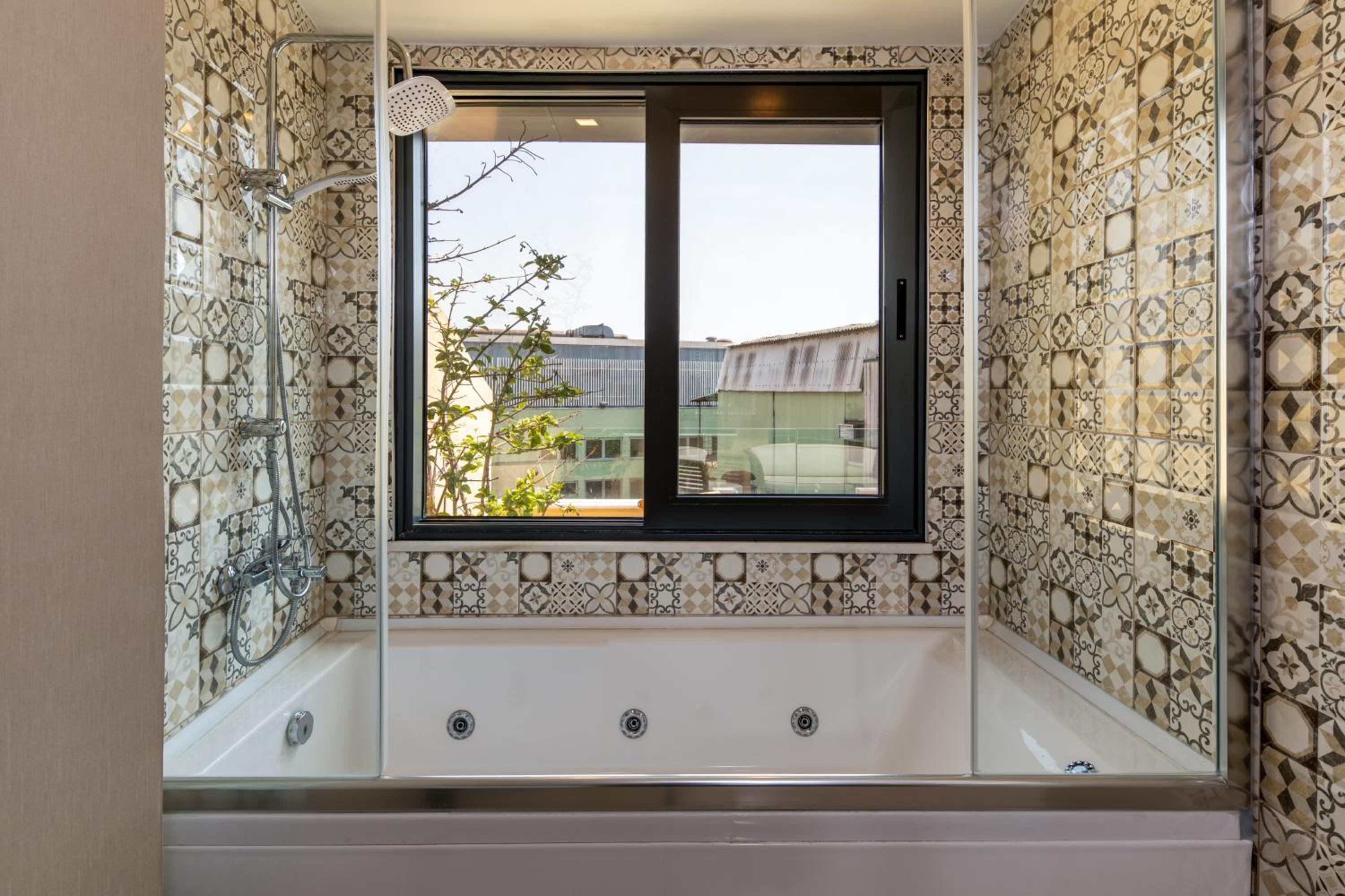 Union Otel Port - Image 39