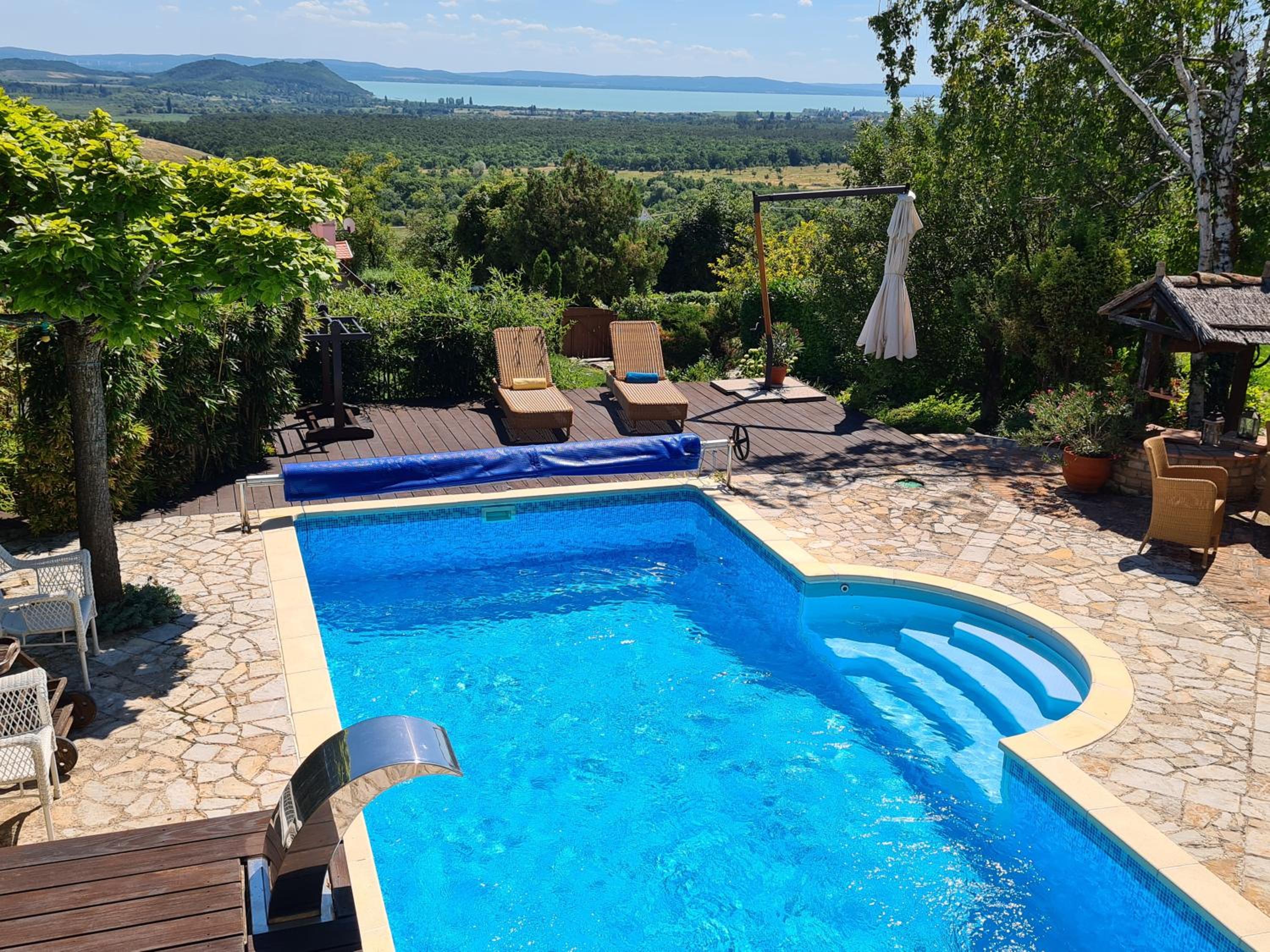 Panorama Pool Residence view 5