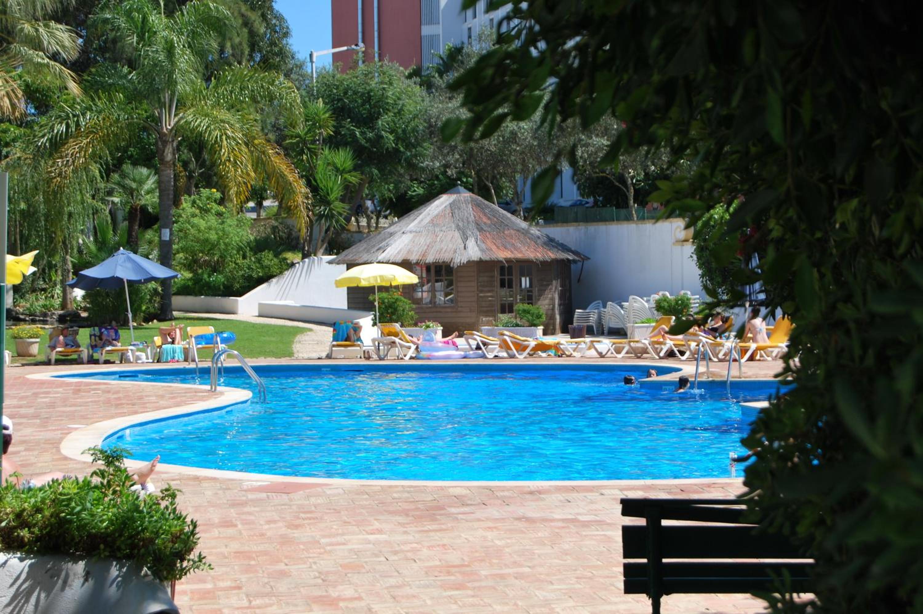 Alto Club Apartments view 2