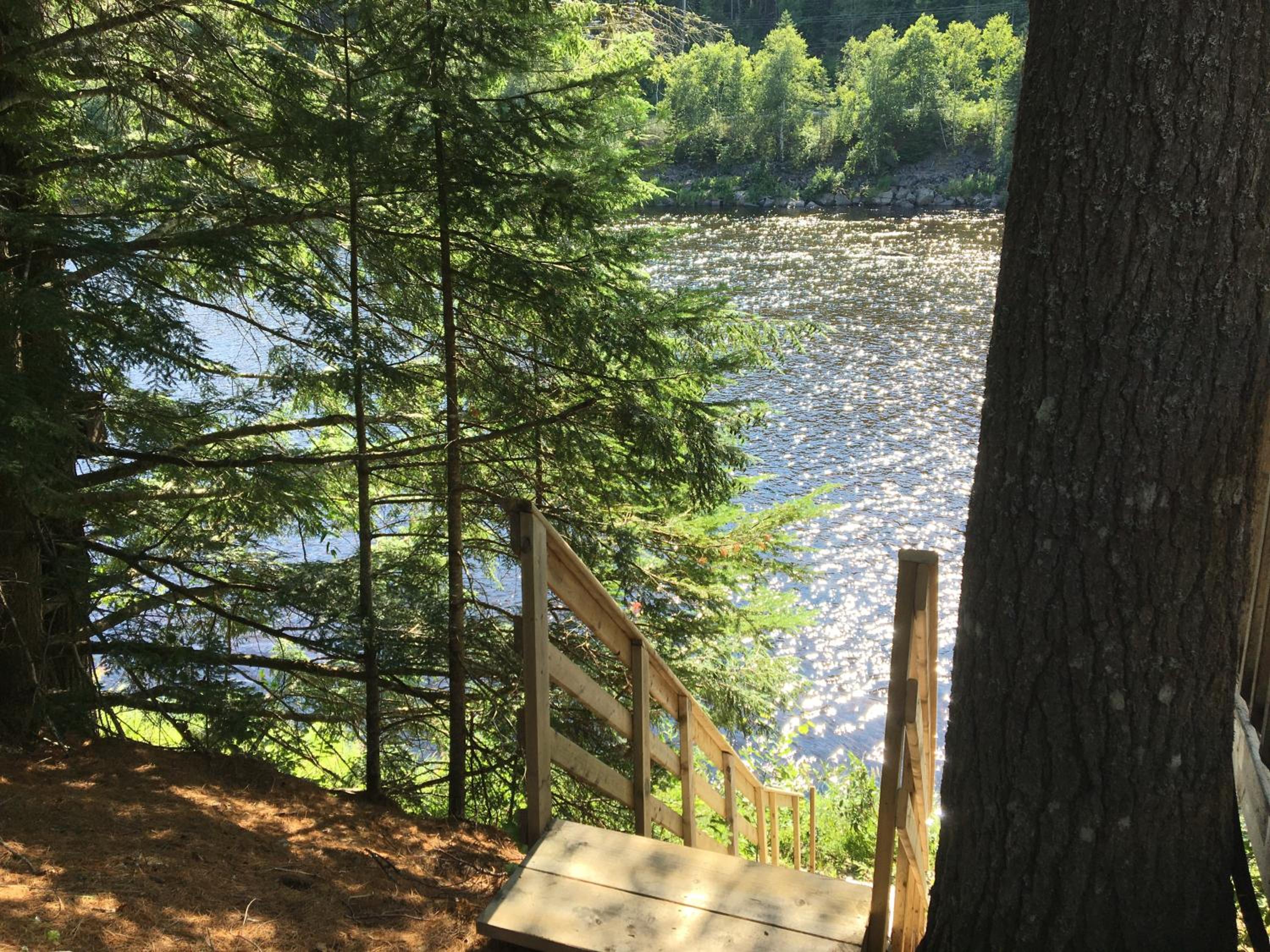 Riverfront Rustic Cottage