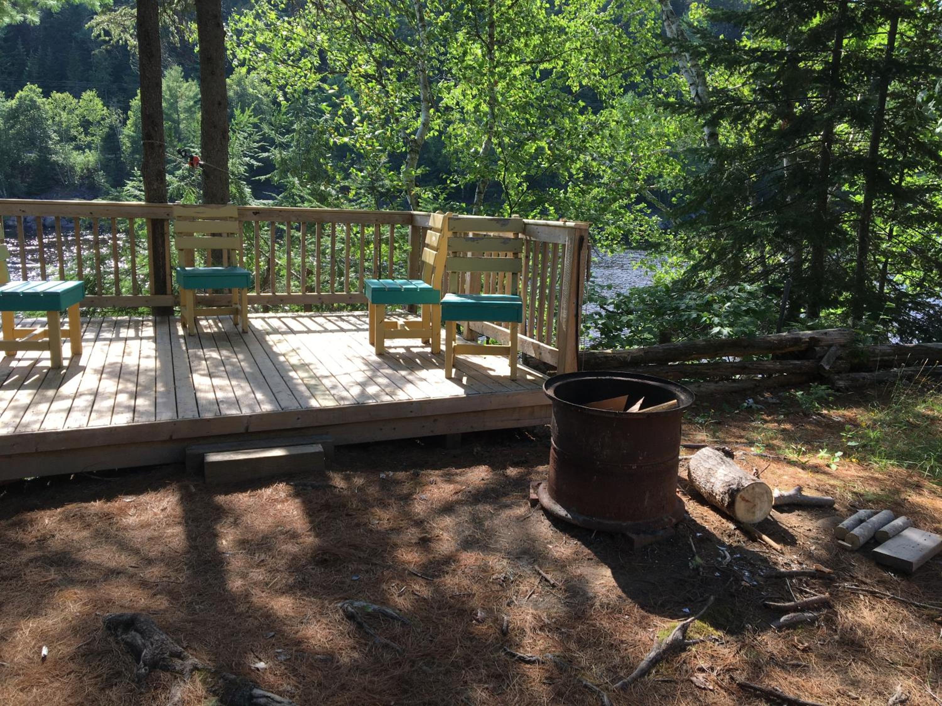 Riverfront Rustic Cottage