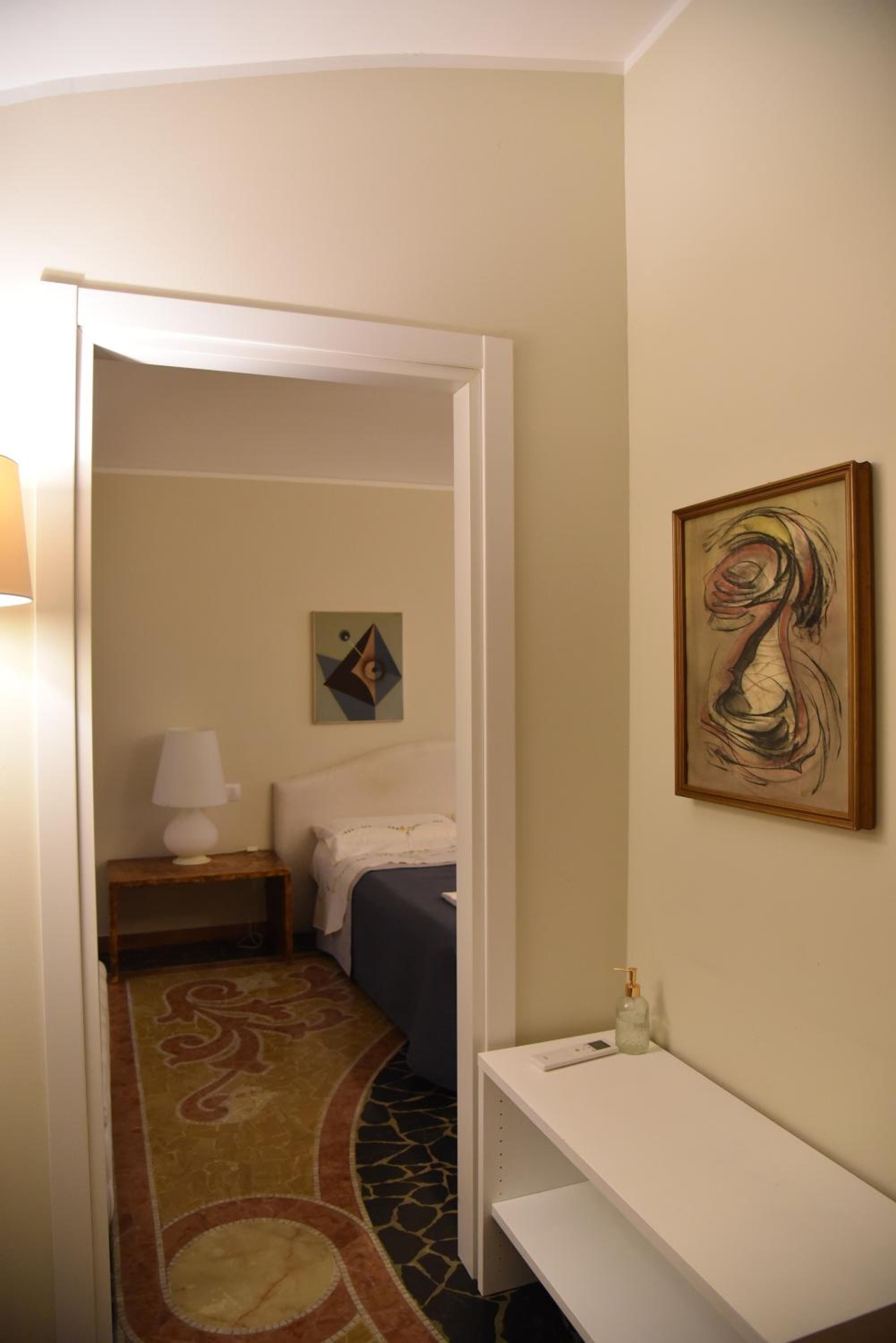 Photo 42