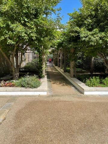 Canary Wharf 1 bed apartment