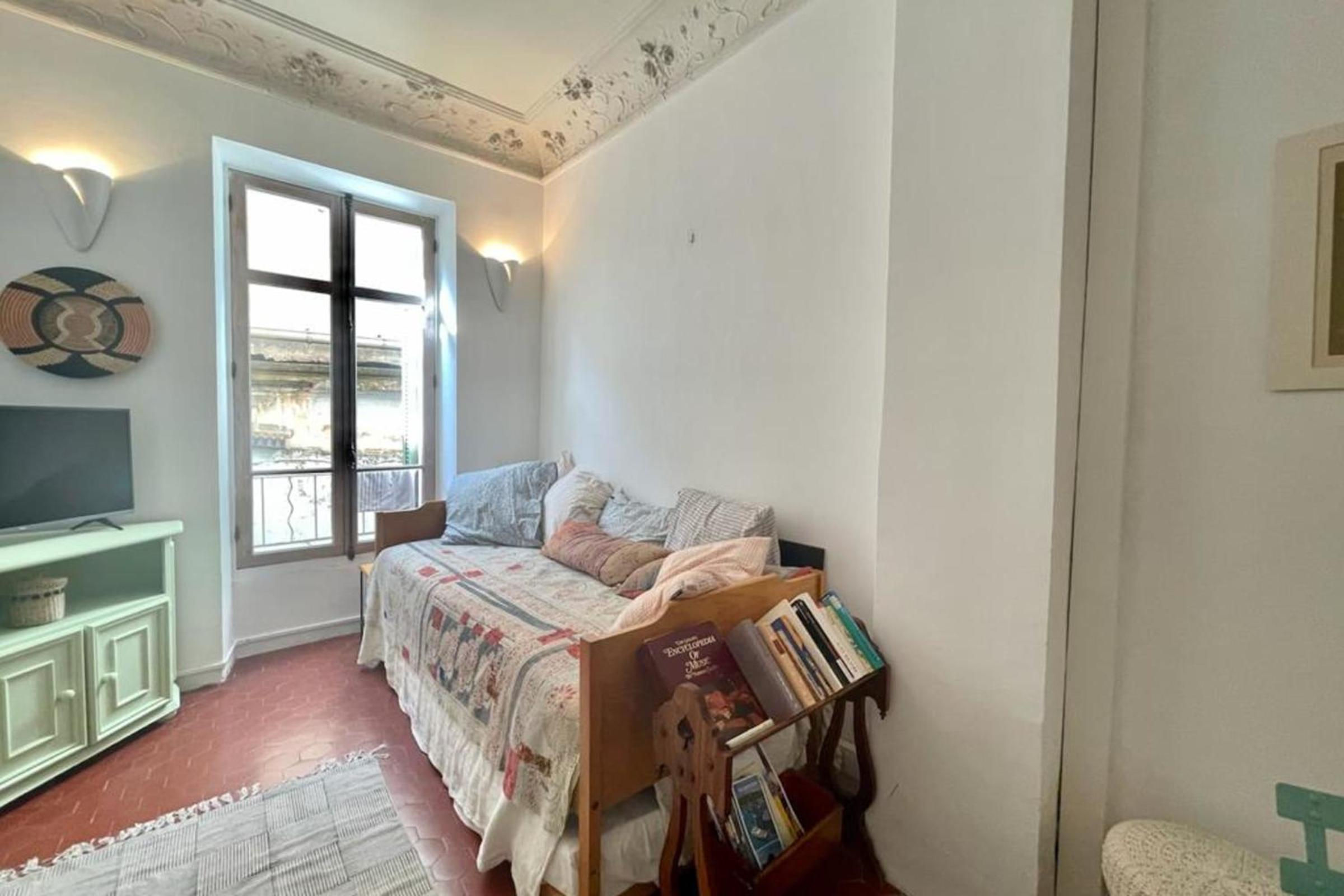 BNB RENTING Great studio in the heart of Cannes old city neighbourhood ! photo 4